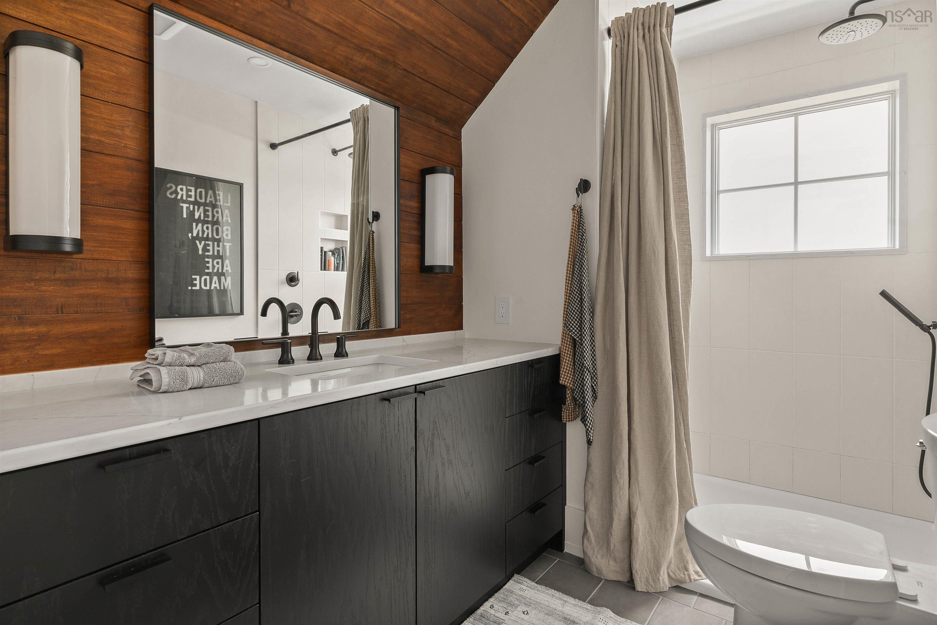 7026 St Margarets Bay Road, Boutiliers Point, NS (MLS 202515935)