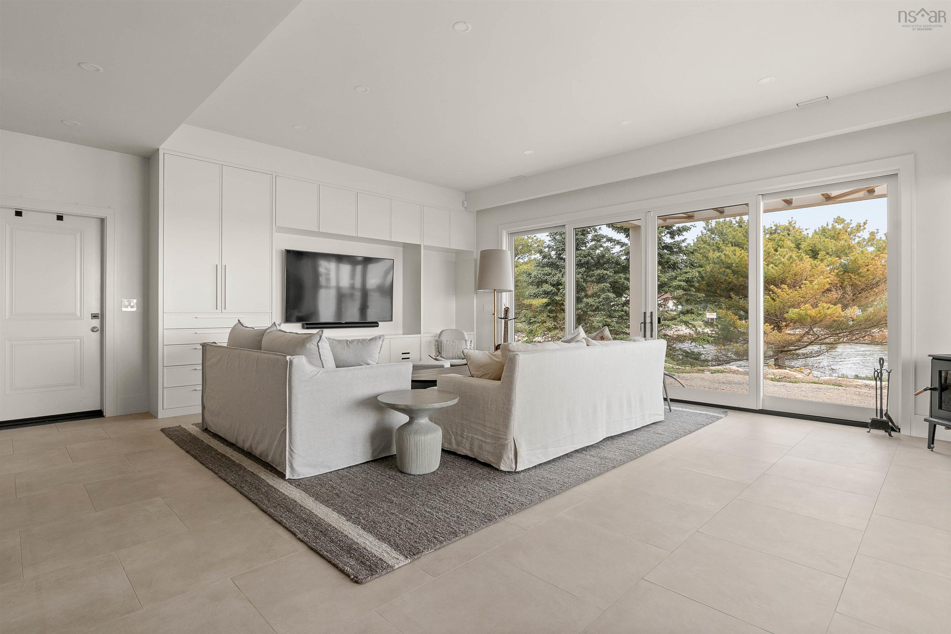 7026 St Margarets Bay Road, Boutiliers Point, NS (MLS 202515935)