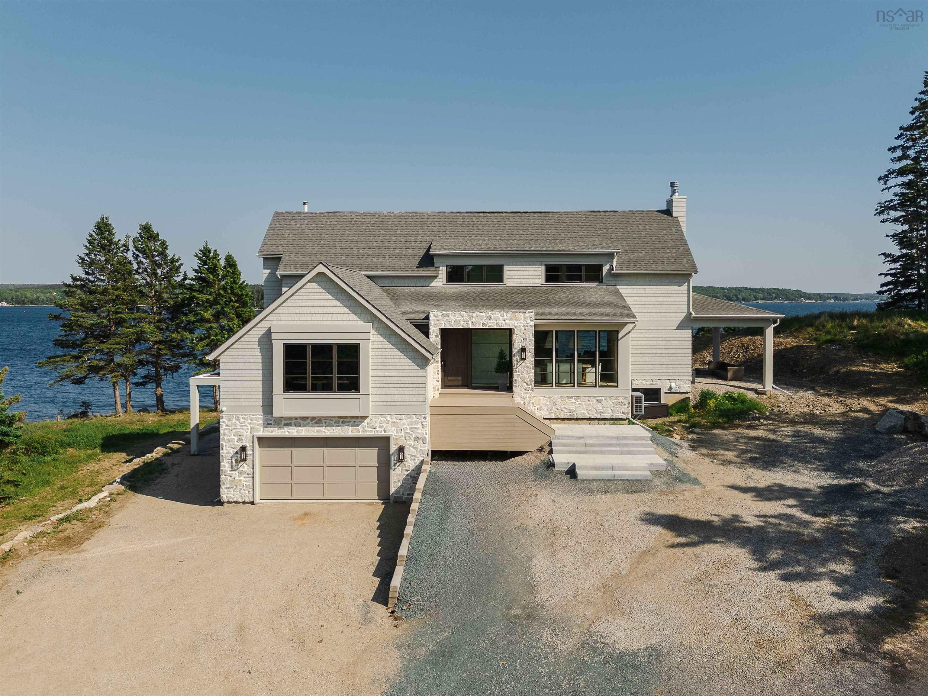 7026 St Margarets Bay Road, Boutiliers Point, NS (MLS 202515935)