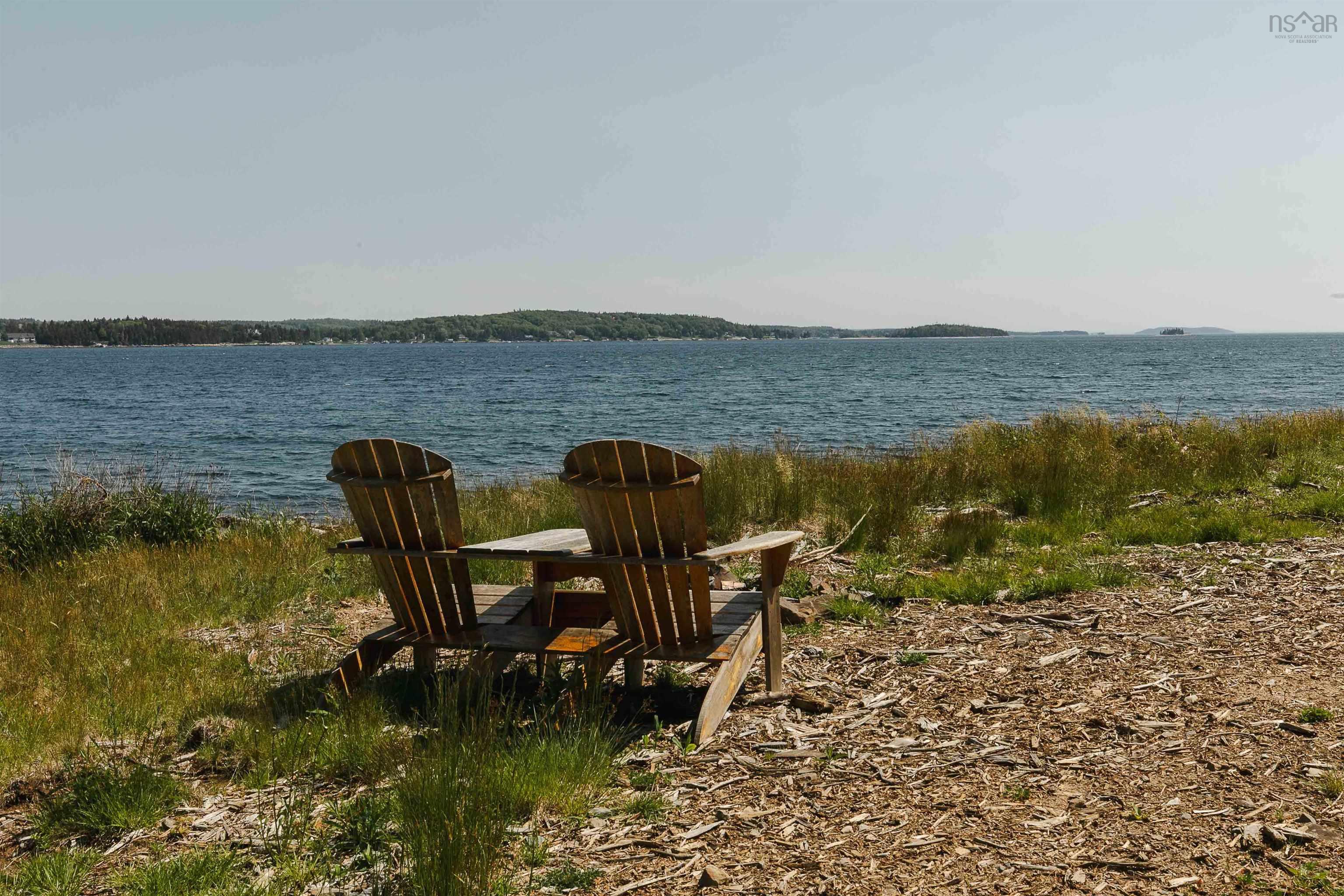 7026 St Margarets Bay Road, Boutiliers Point, NS (MLS 202515935)