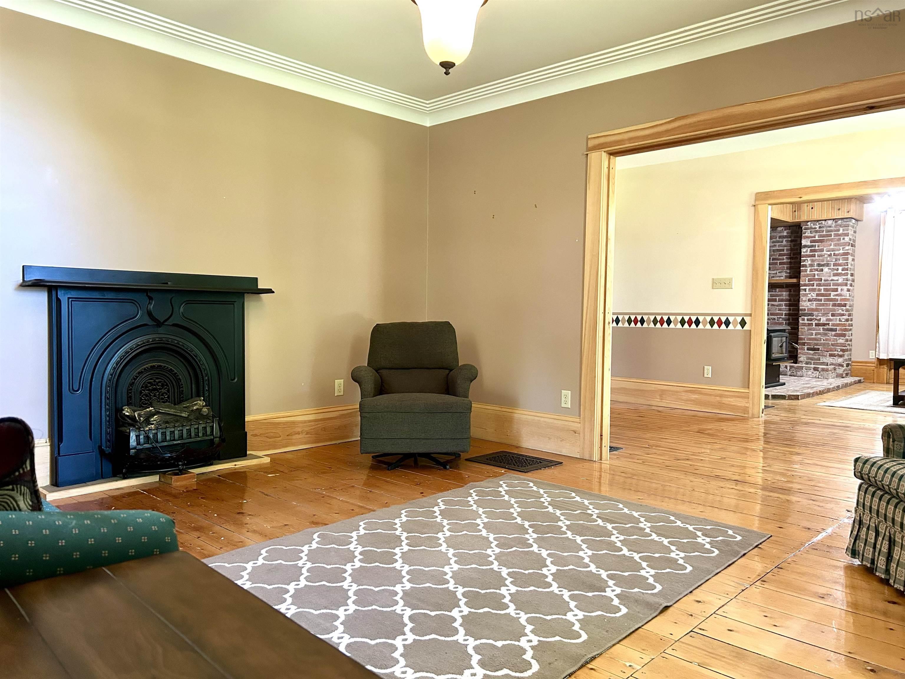 $319,900.00: 102 Victoria Street W, Amherst