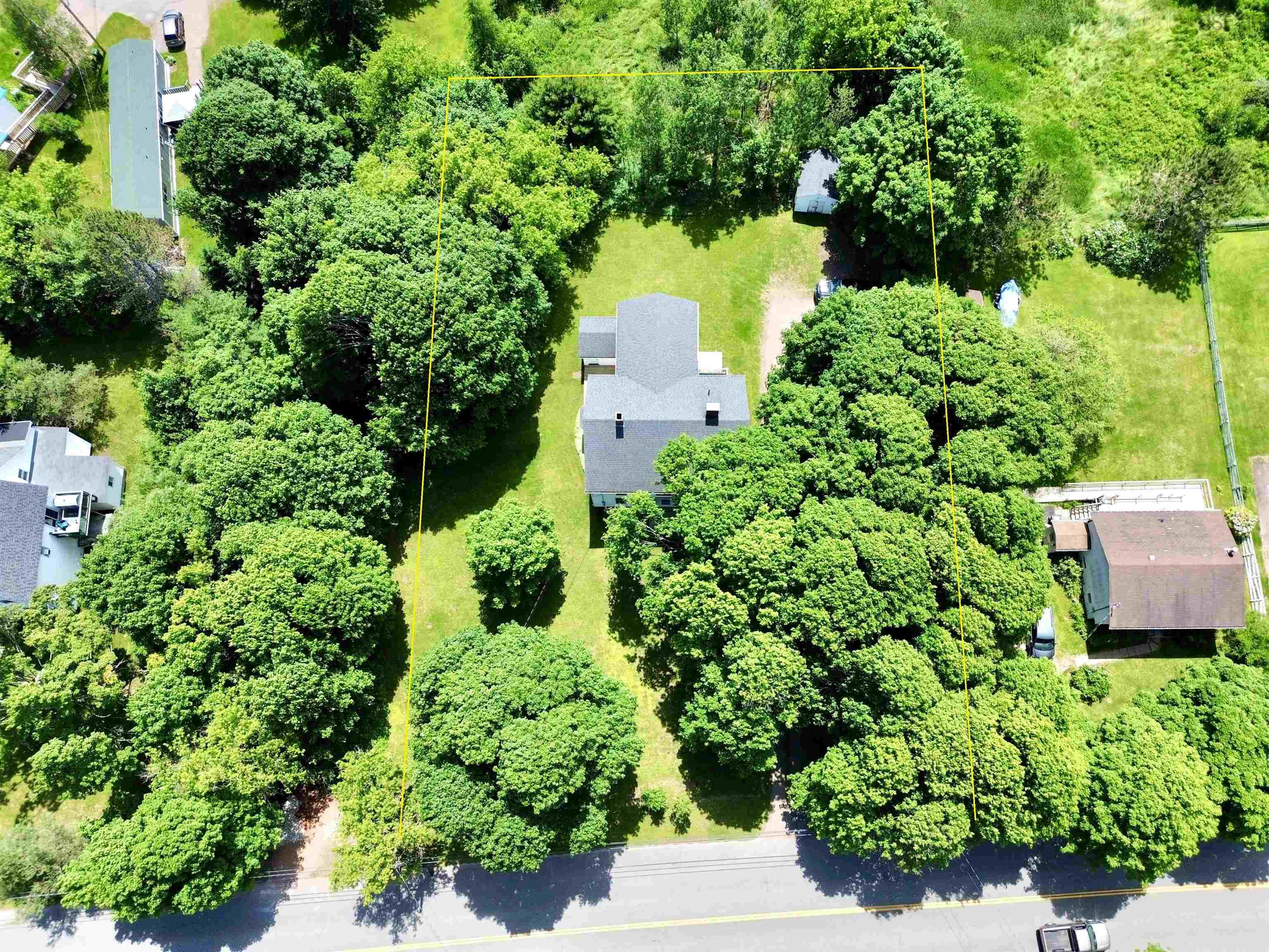 $319,900.00: 102 Victoria Street W, Amherst