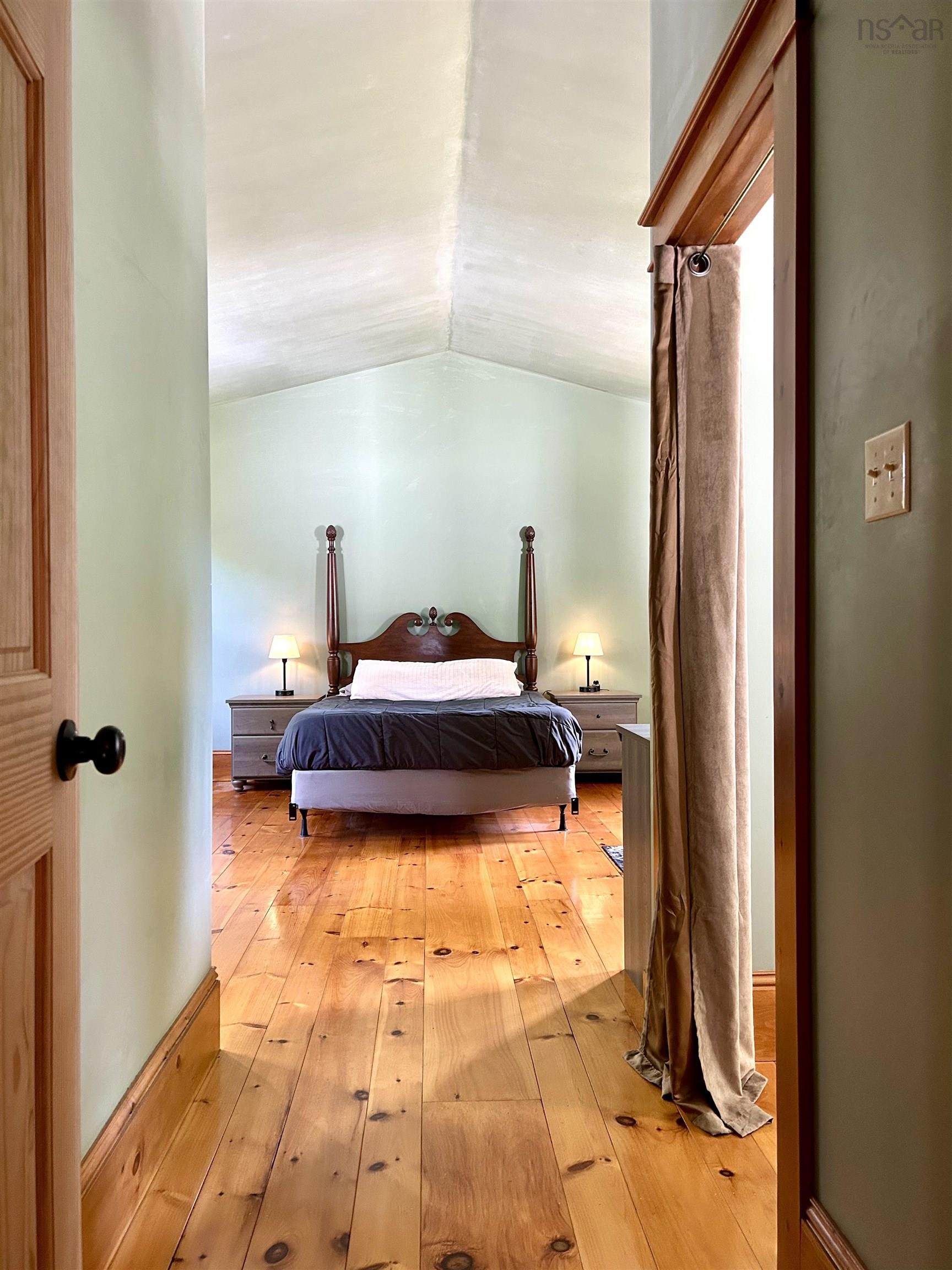 $319,900.00: 102 Victoria Street W, Amherst