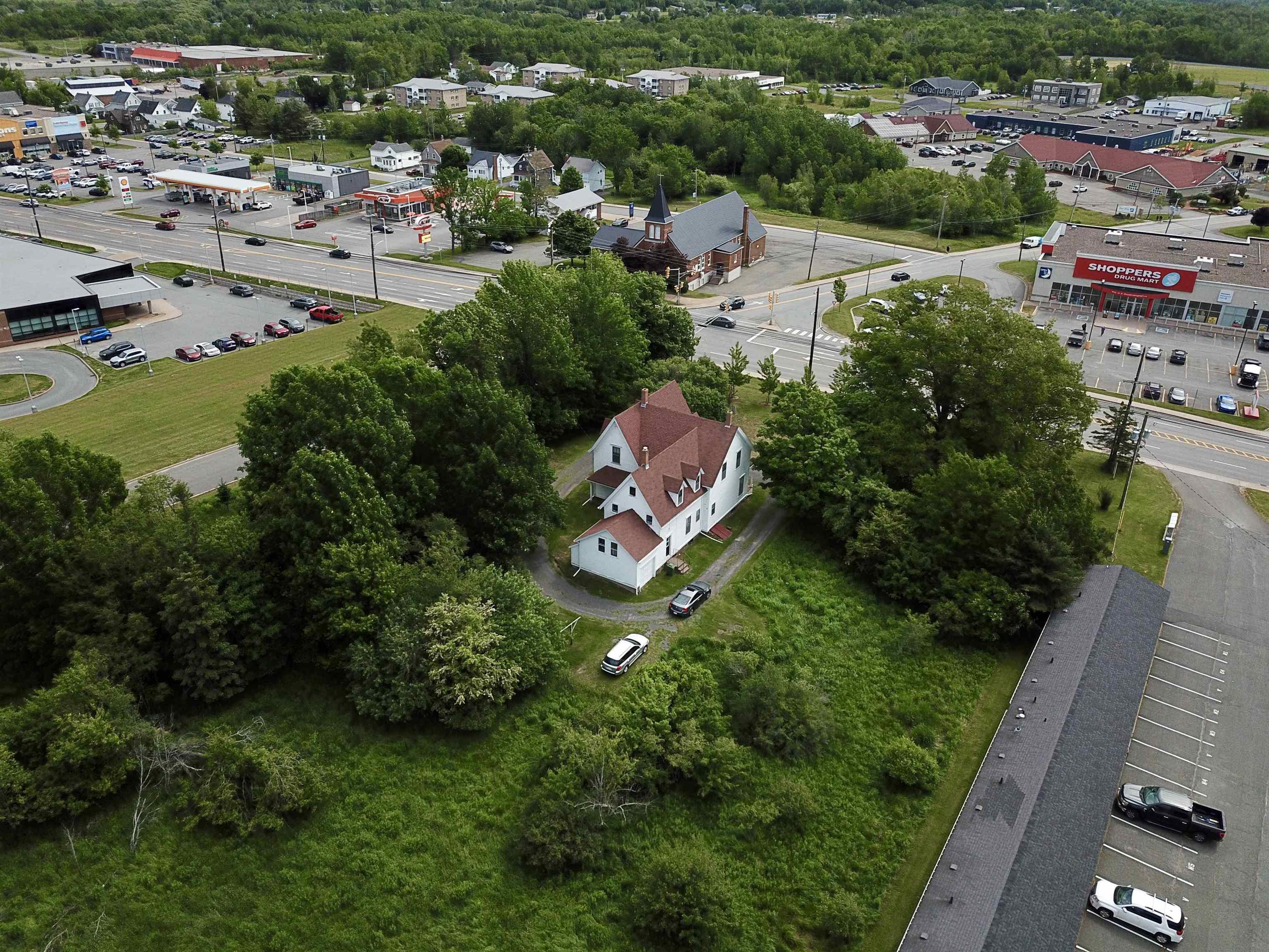 $1,295,000.00: 915 East River Road, New Glasgow