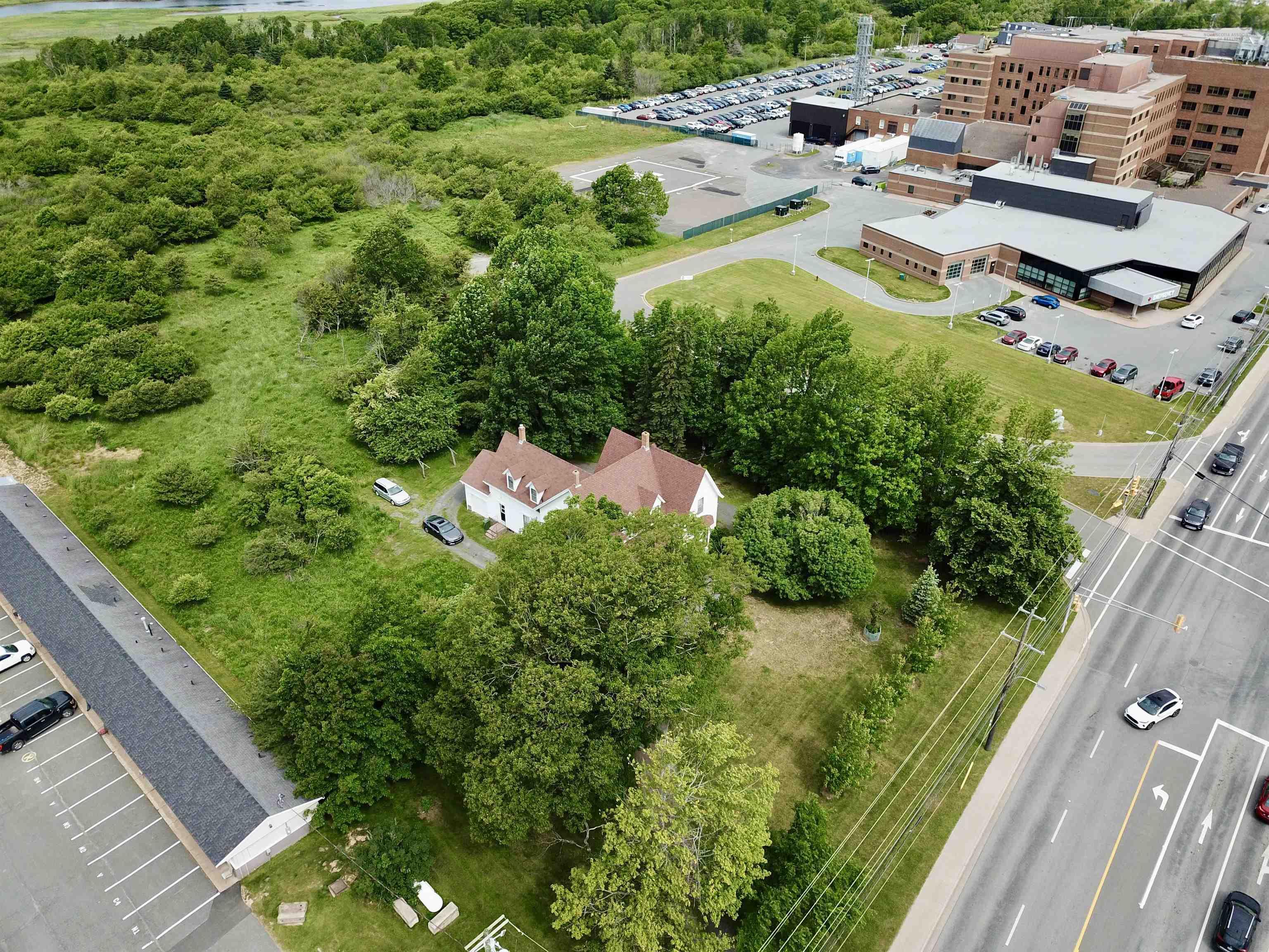 $1,295,000.00: 915 East River Road, New Glasgow
