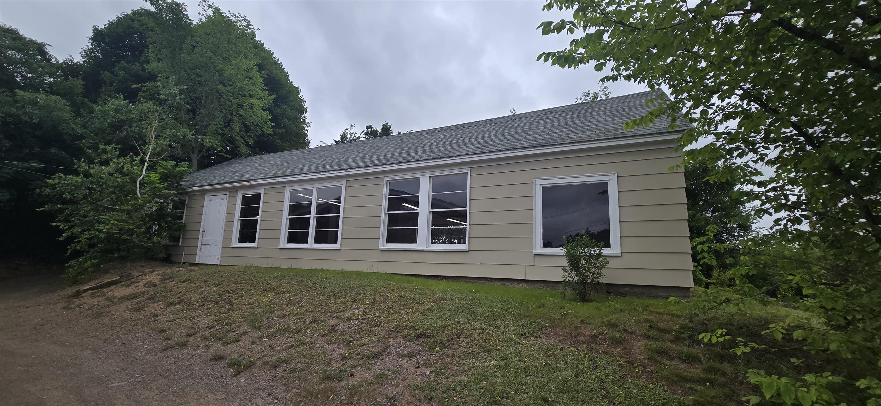 $748,500.00: 8843 Commercial Street, New Minas