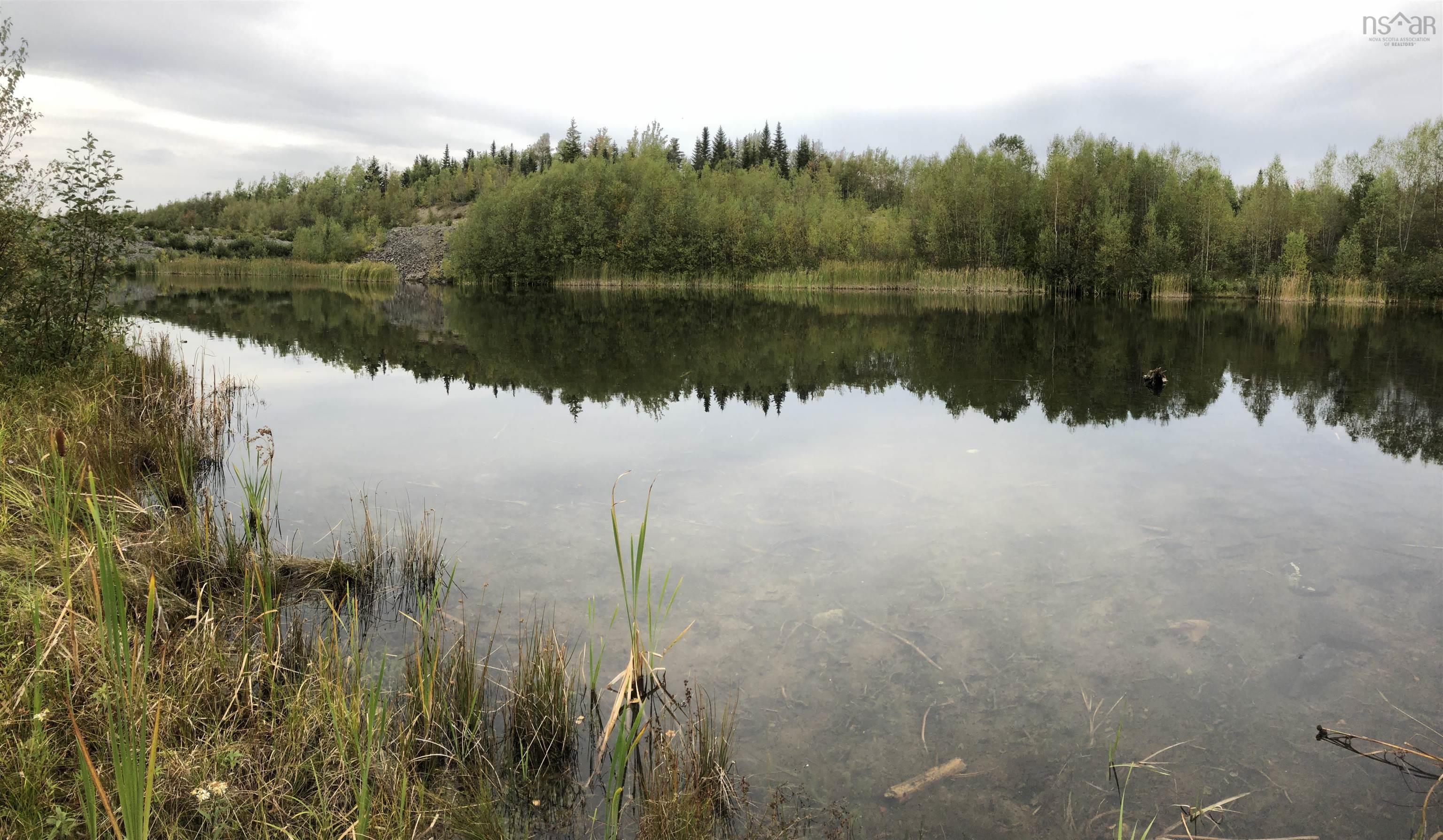 $1,999,000.00: Acreage NO 101 Highway, Ardoise