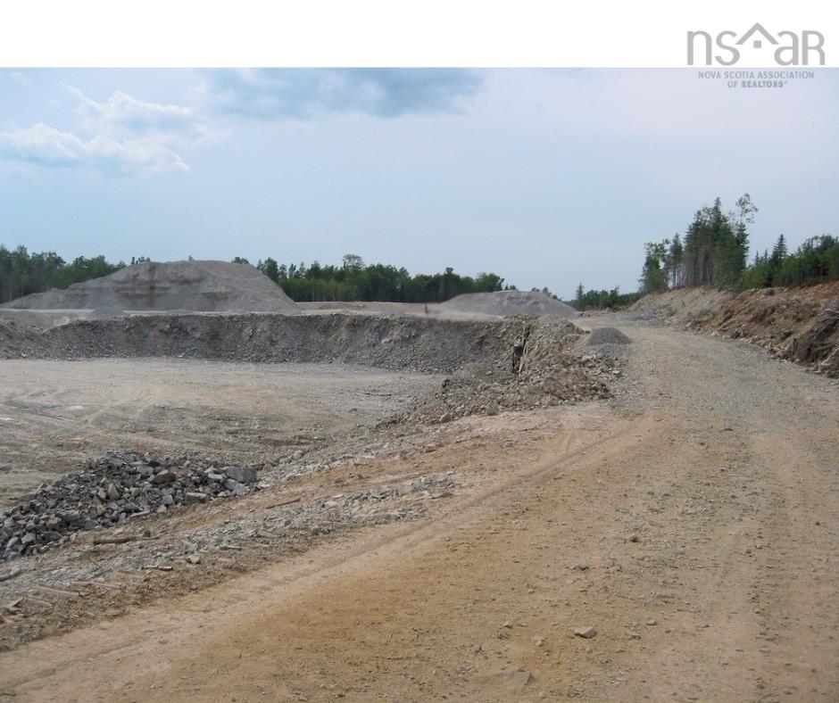 $1,999,000.00: Acreage NO 101 Highway, Ardoise