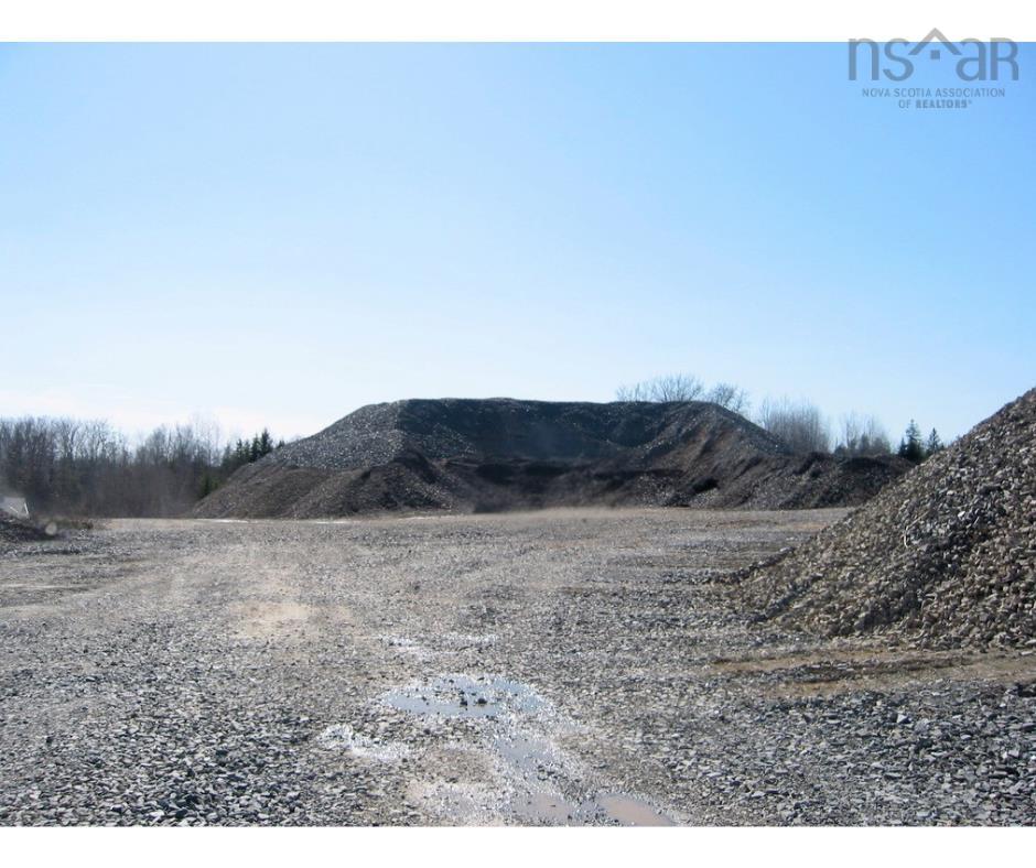 $1,999,000.00: Acreage NO 101 Highway, Ardoise