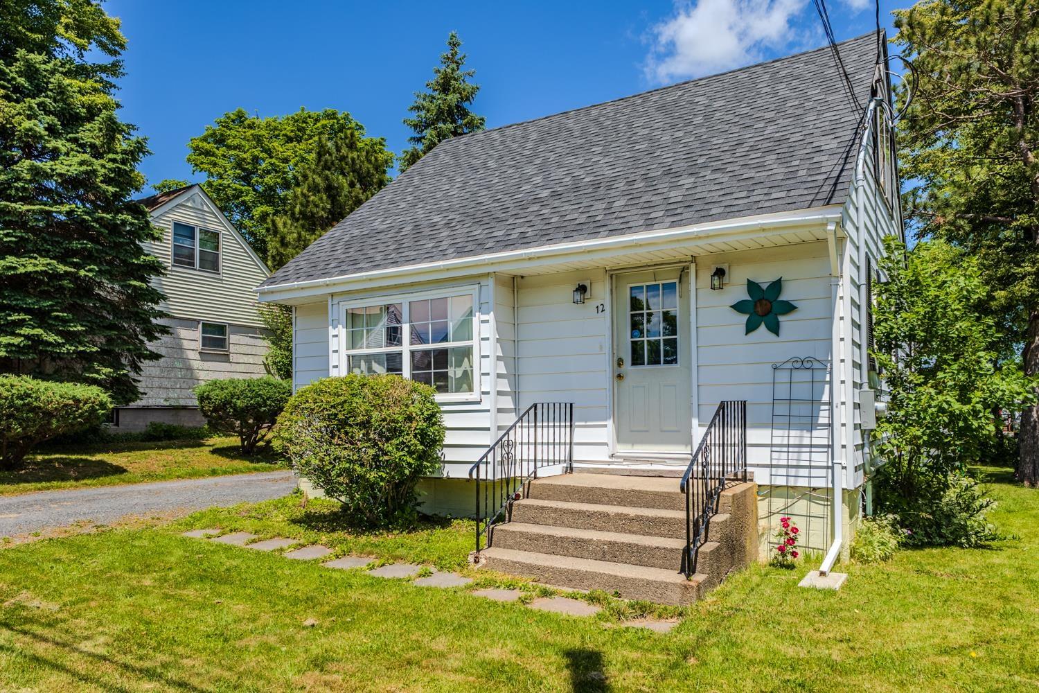 $244,900.00: 12 Cambey Avenue, Stellarton