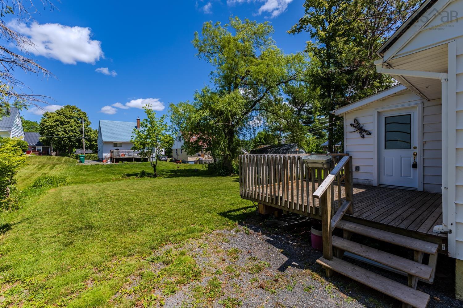 $244,900.00: 12 Cambey Avenue, Stellarton