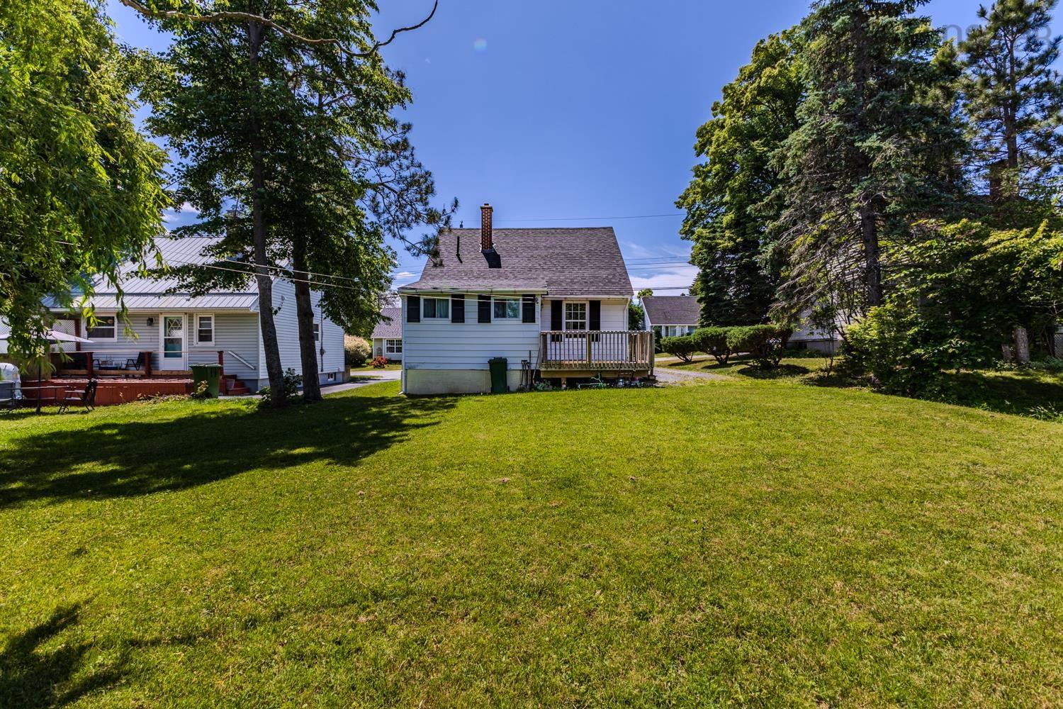 $244,900.00: 12 Cambey Avenue, Stellarton