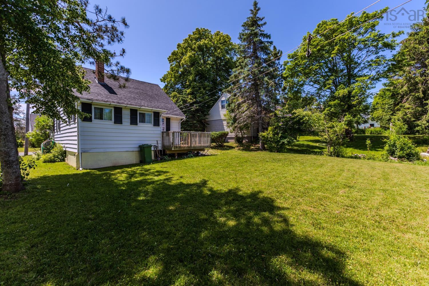 $244,900.00: 12 Cambey Avenue, Stellarton
