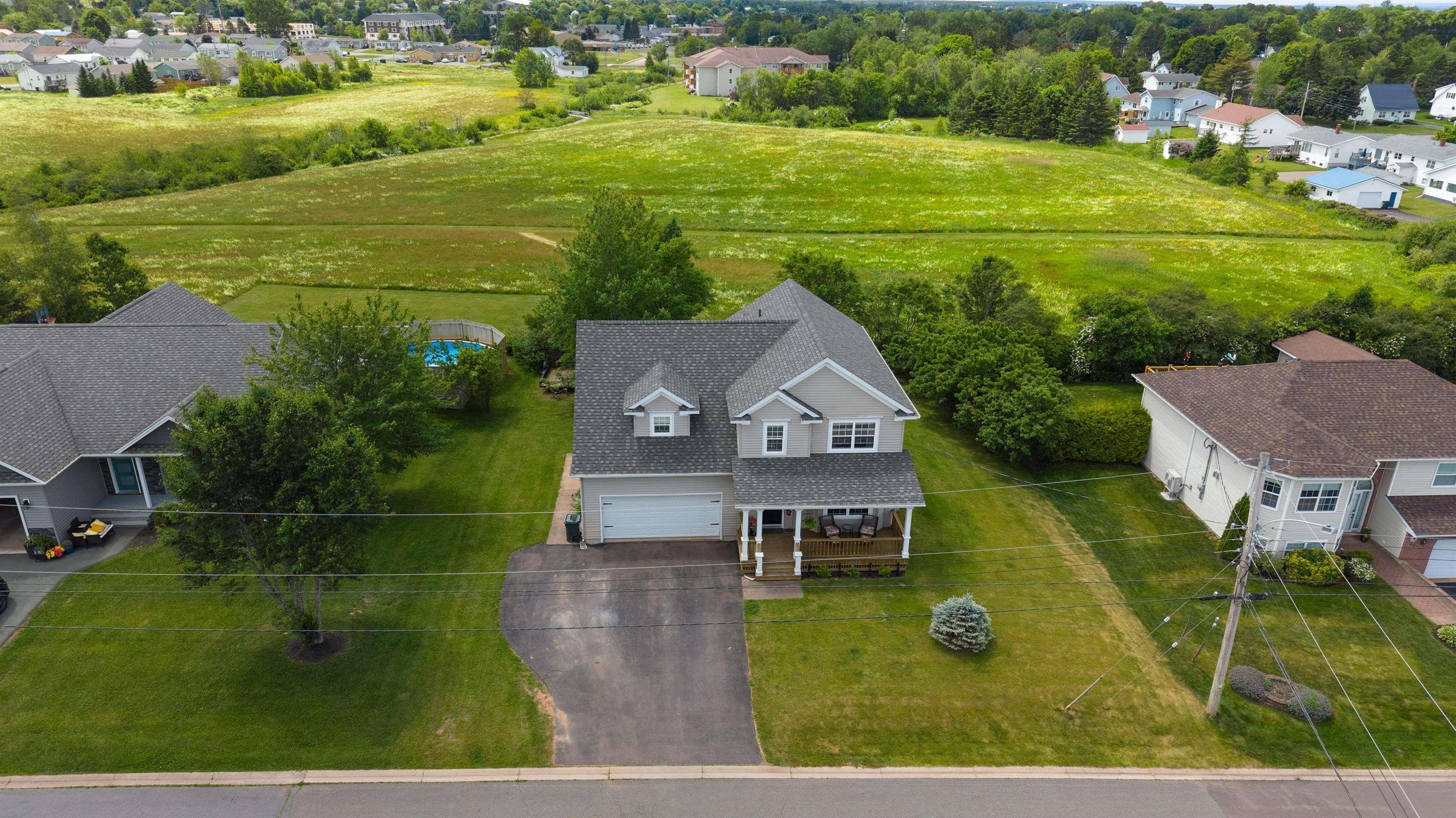$539,900.00: 33 Abbey Road, Amherst