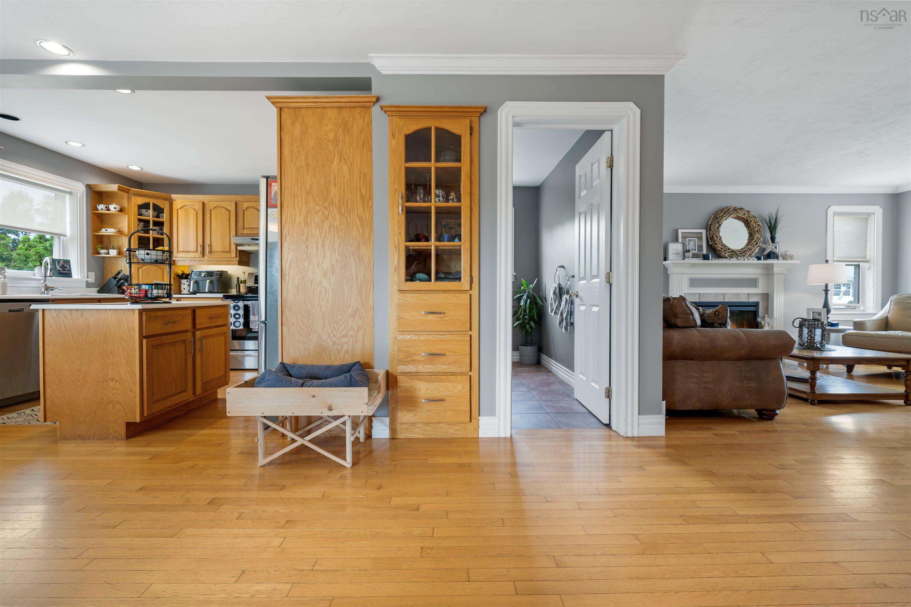 $539,900.00: 33 Abbey Road, Amherst