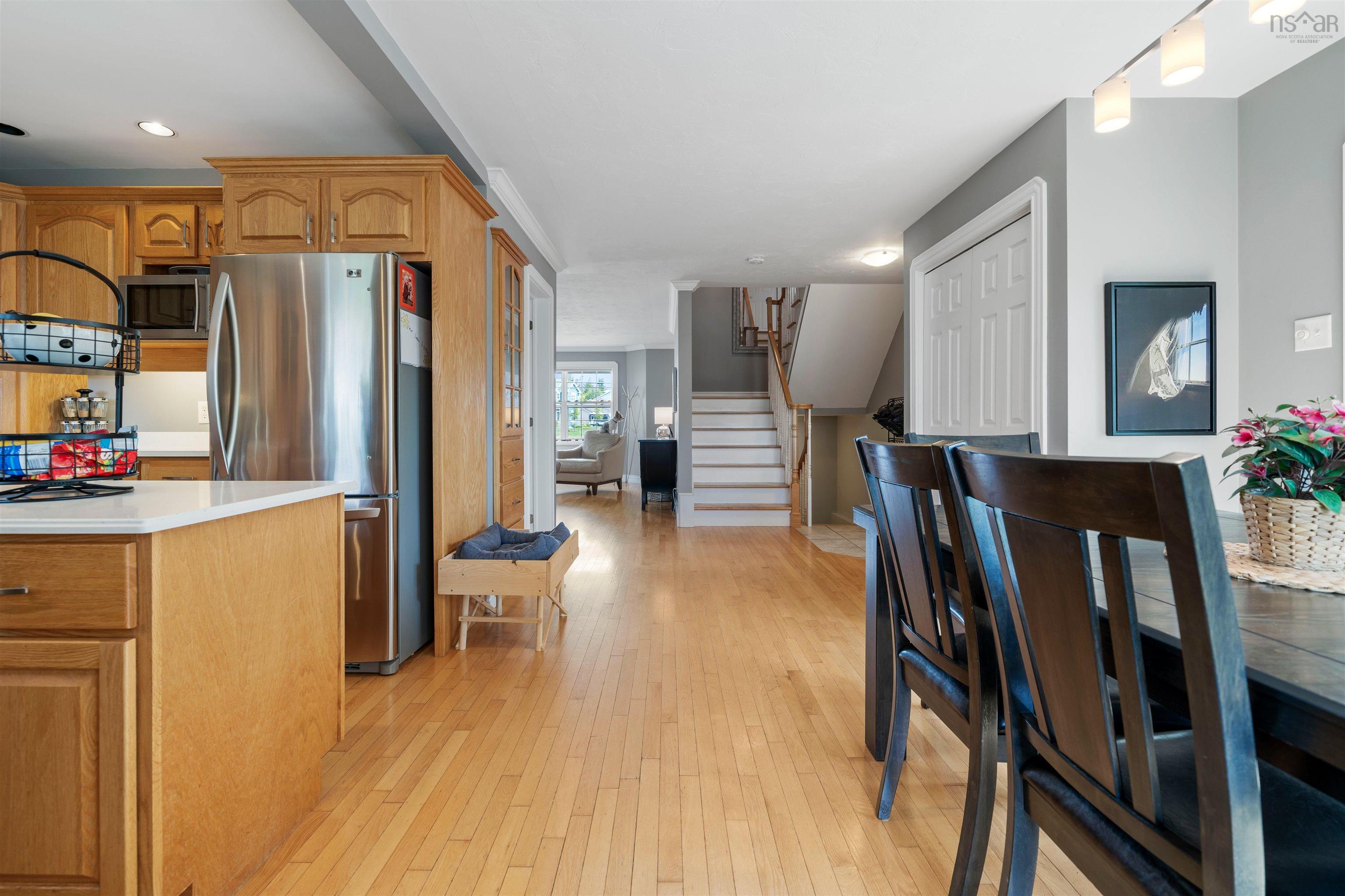 $539,900.00: 33 Abbey Road, Amherst