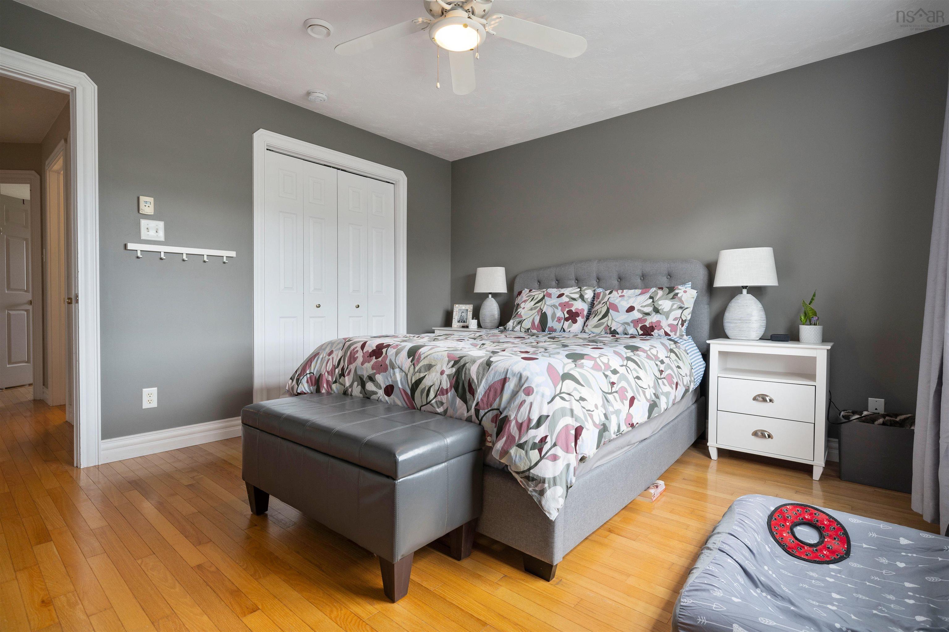 $539,900.00: 33 Abbey Road, Amherst