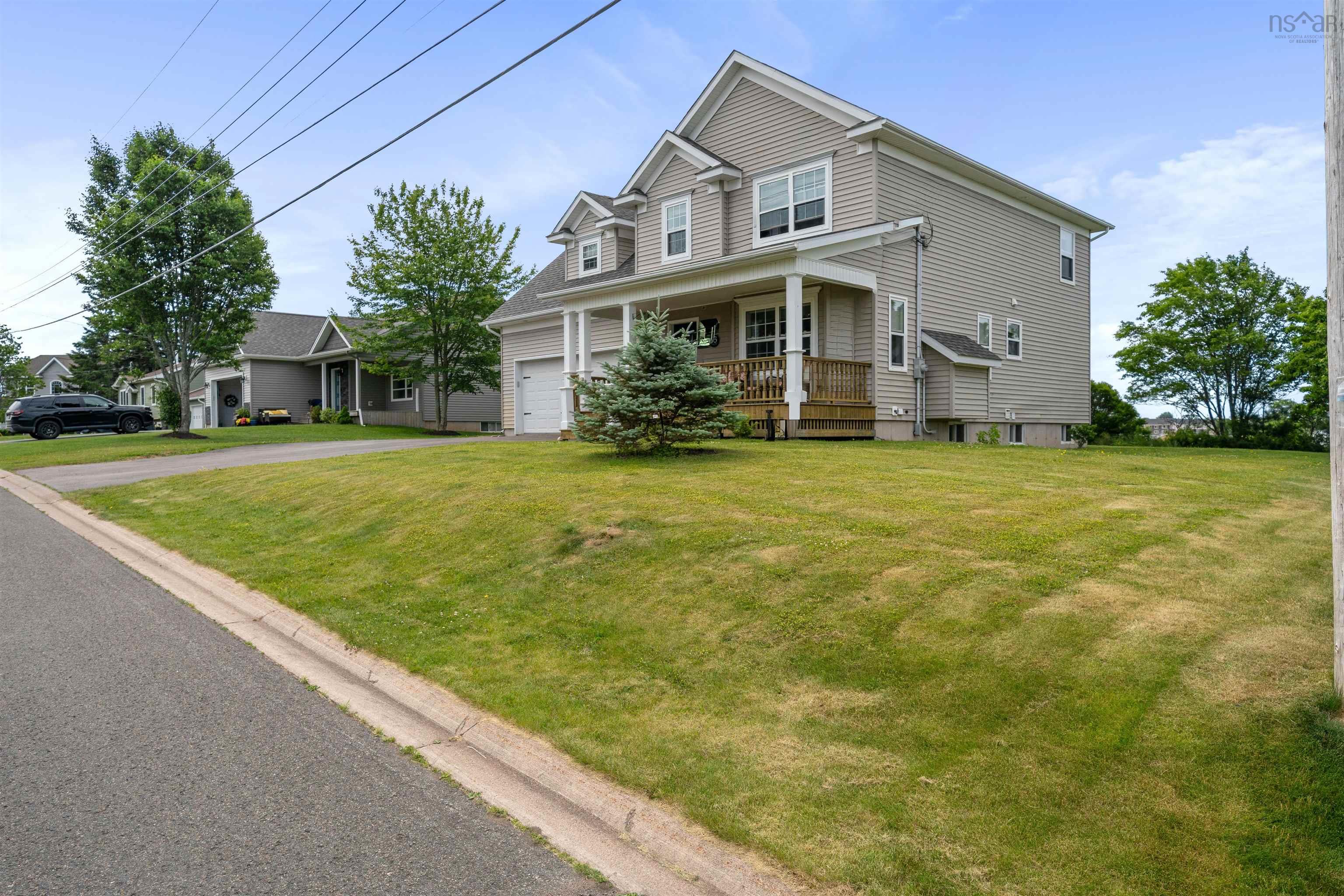$539,900.00: 33 Abbey Road, Amherst