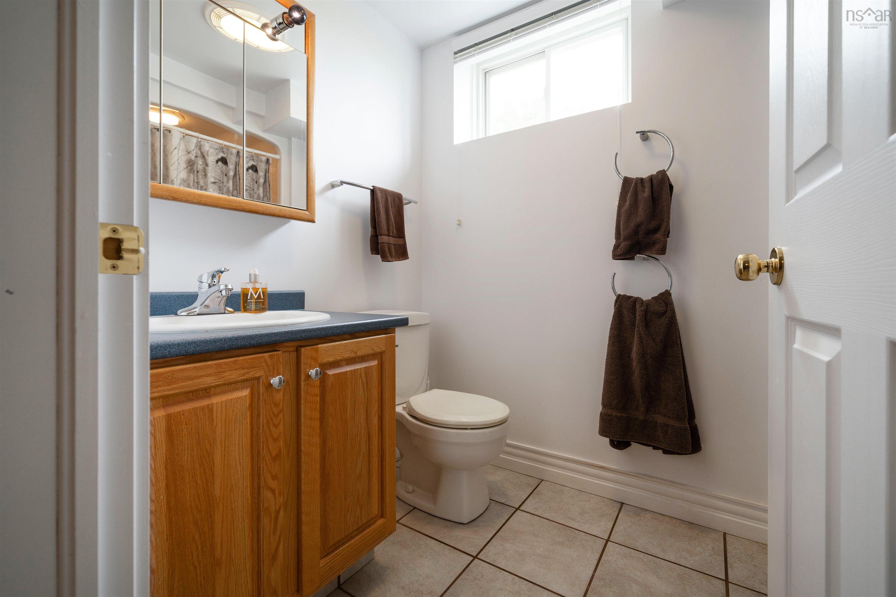 $539,900.00: 33 Abbey Road, Amherst