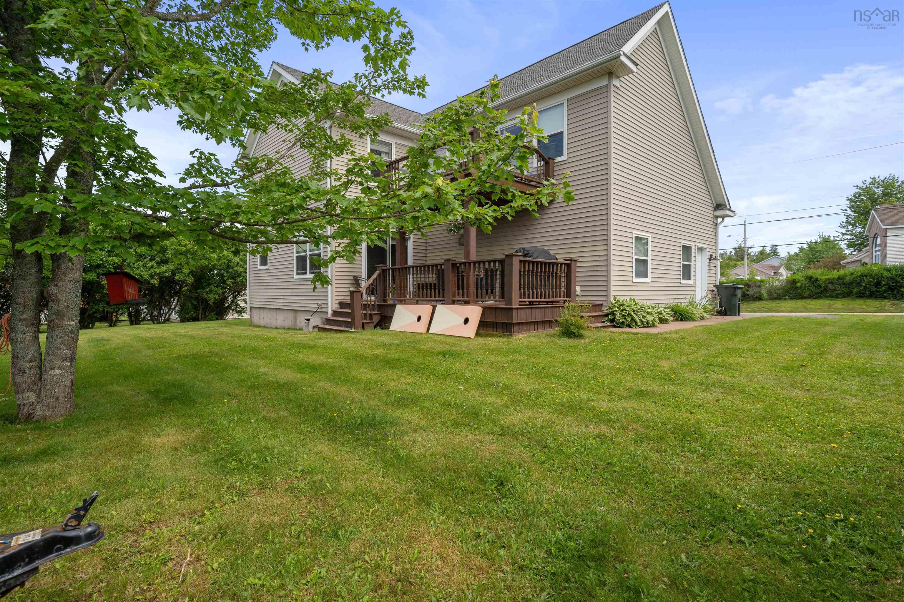 $539,900.00: 33 Abbey Road, Amherst