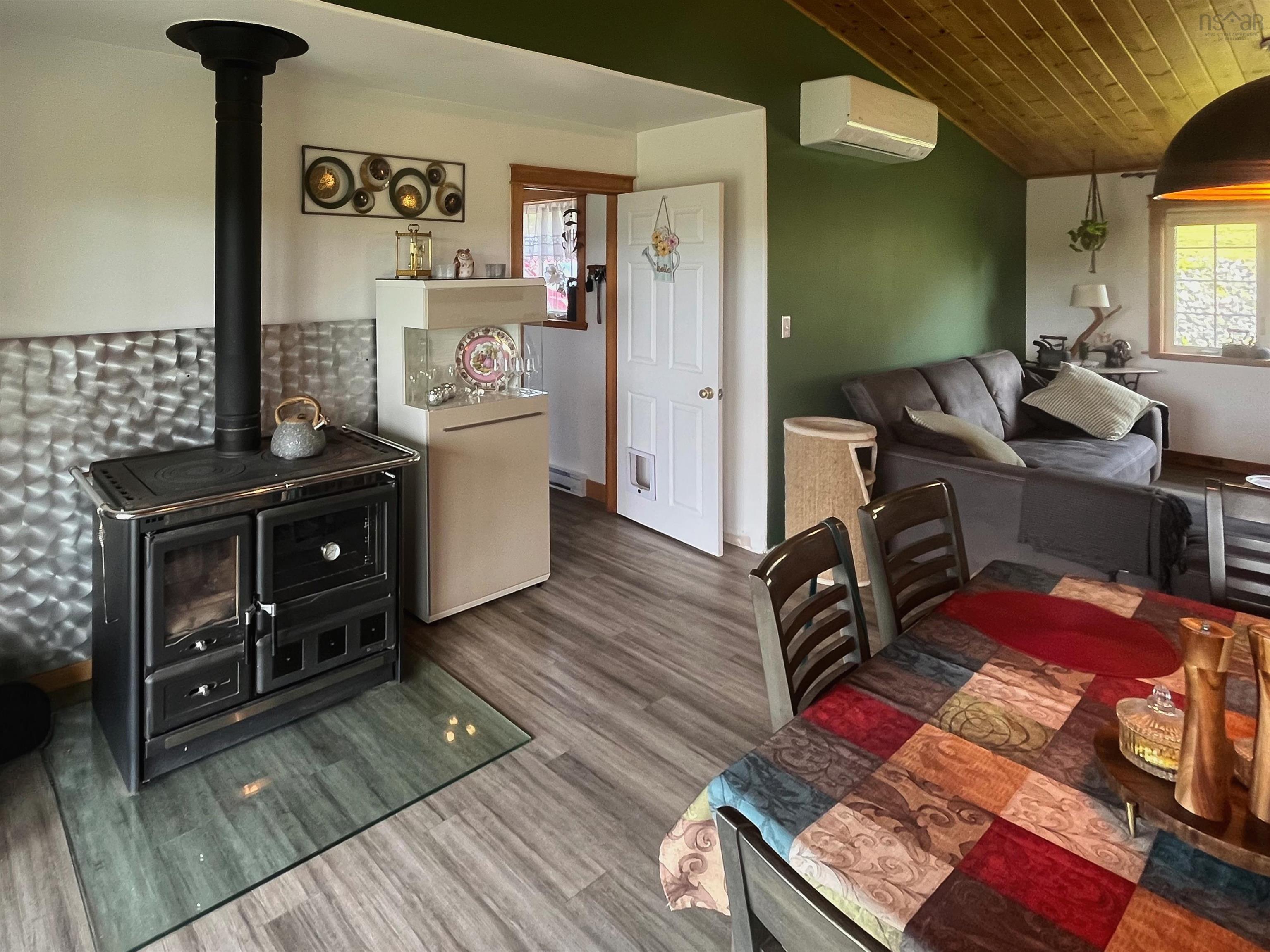 $699,000.00: 1757 St Peters Fourchu Road, Grand River