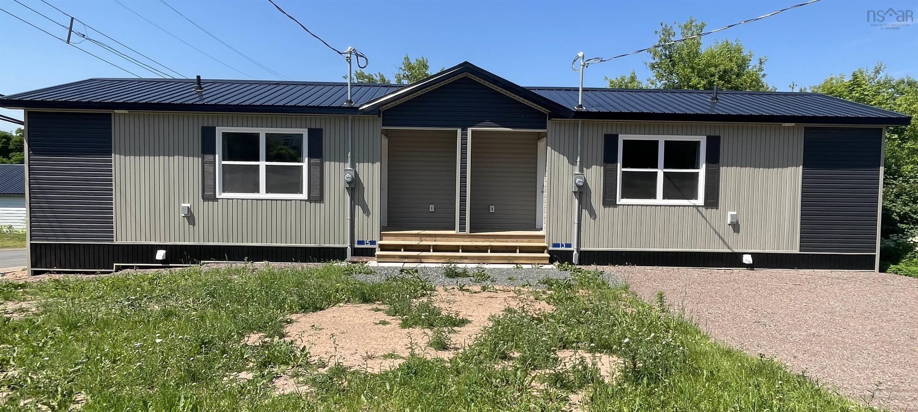 13-15 Mechanic Street, Springhill, NS (MLS 202516174)