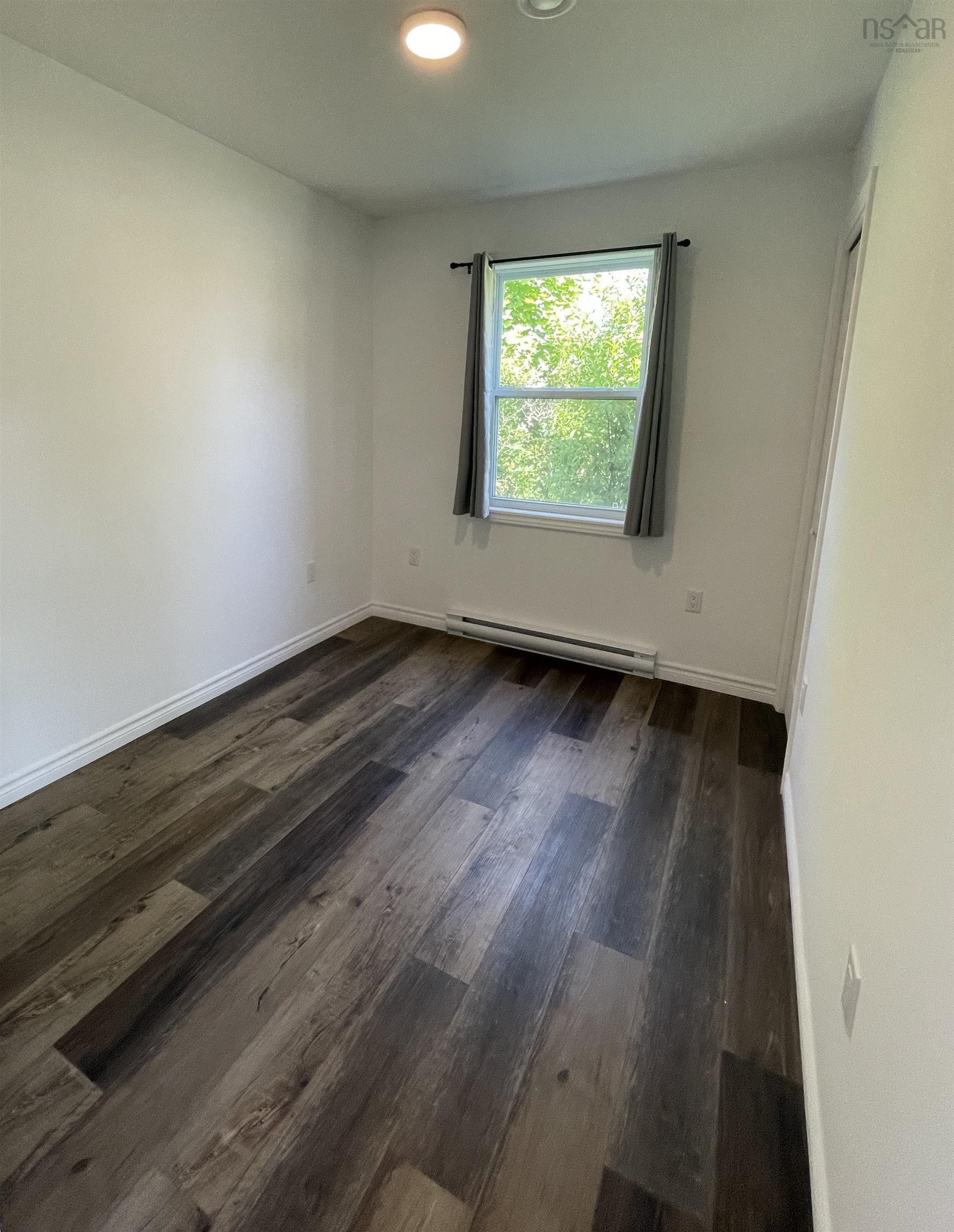 $199,900.00: 13-15 Mechanic Street, Springhill