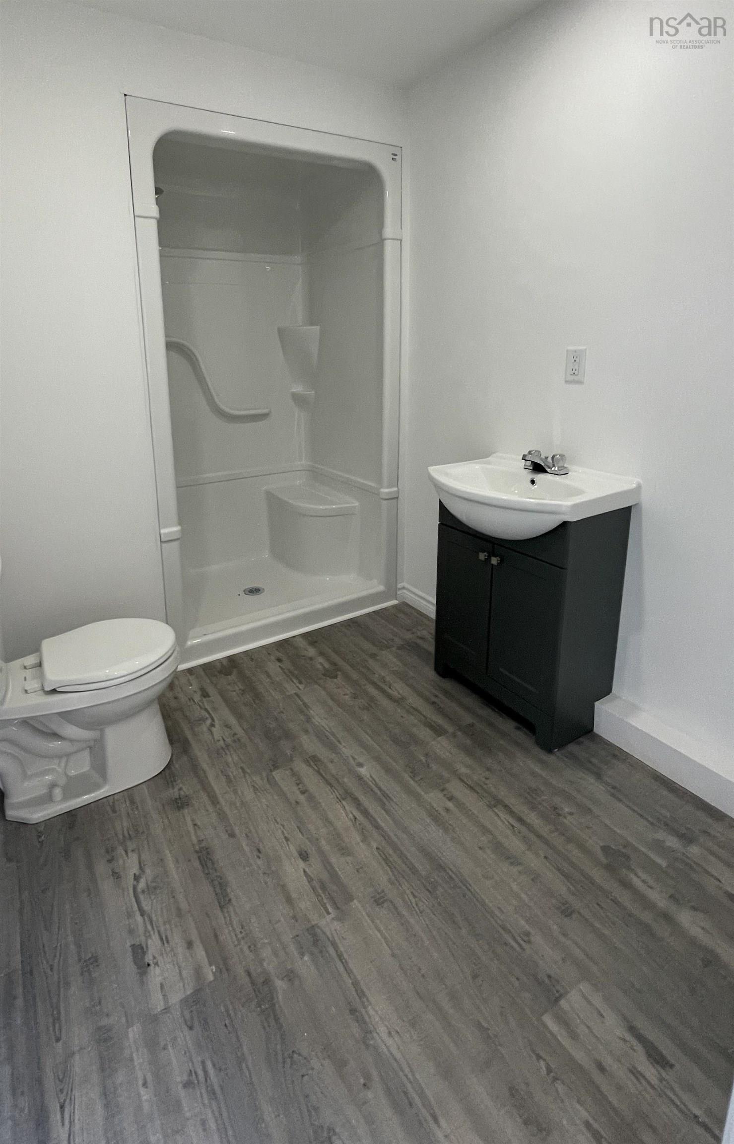 $199,900.00: 13-15 Mechanic Street, Springhill
