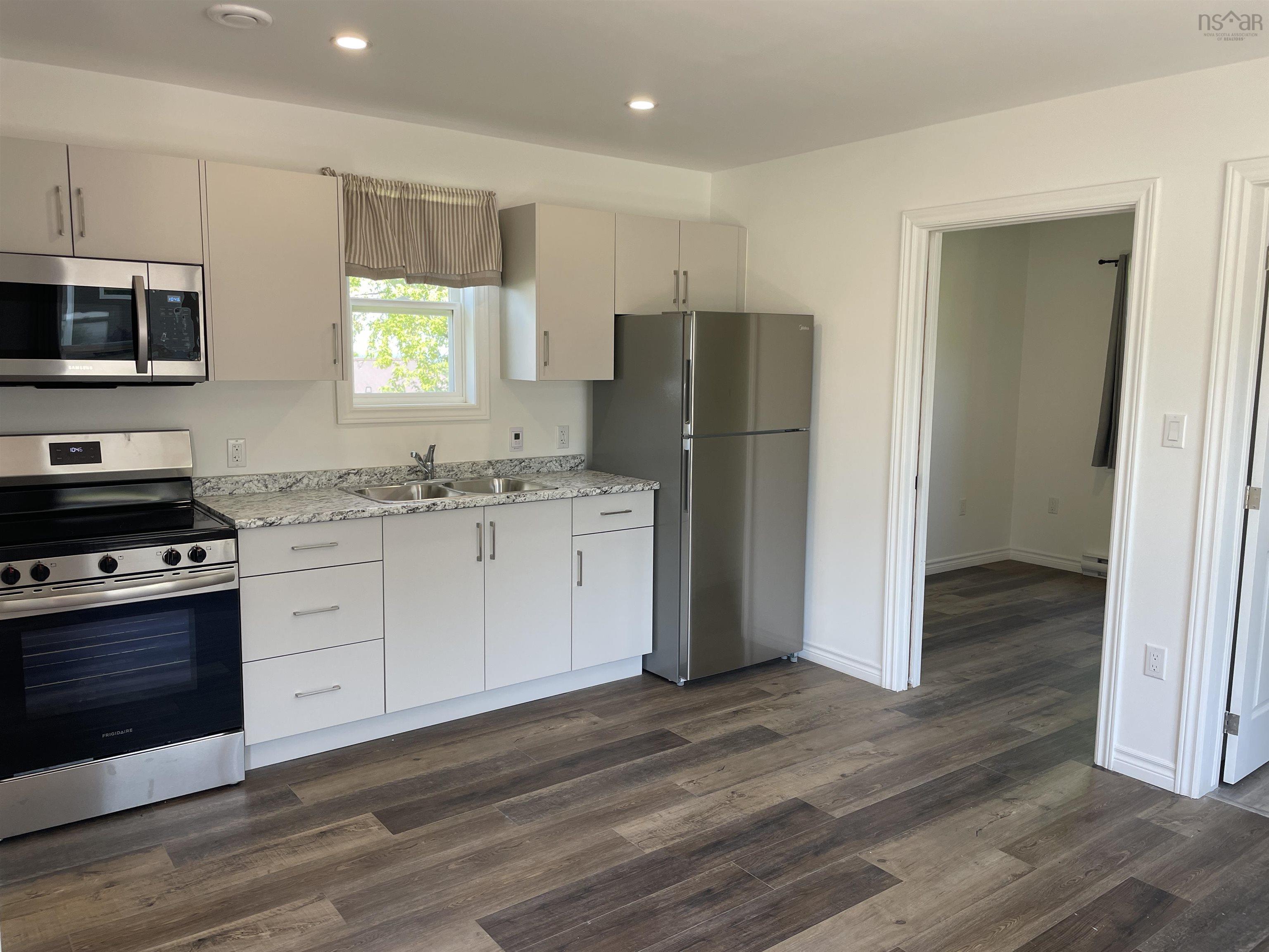 $199,900.00: 13-15 Mechanic Street, Springhill