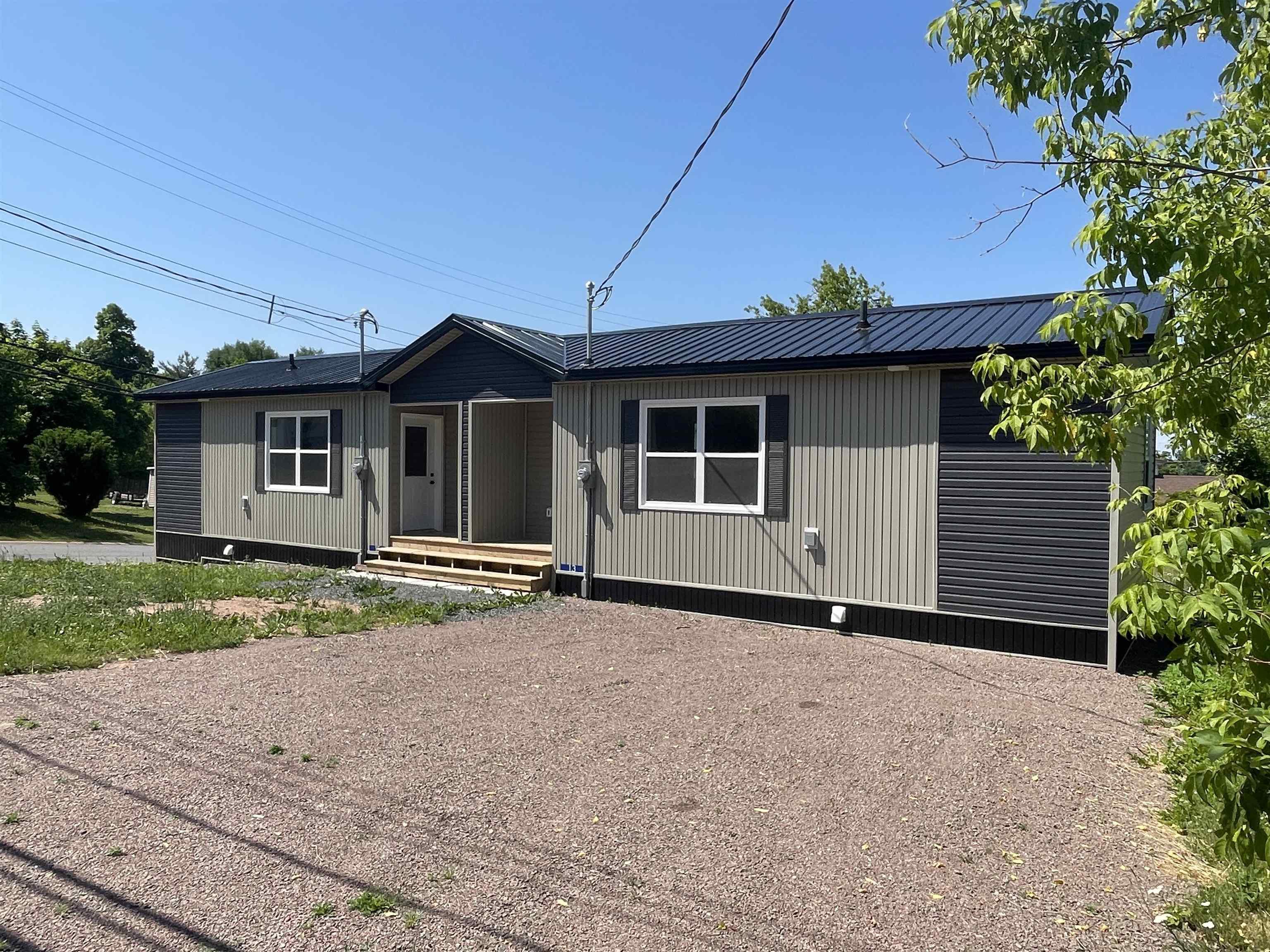 $199,900.00: 13-15 Mechanic Street, Springhill