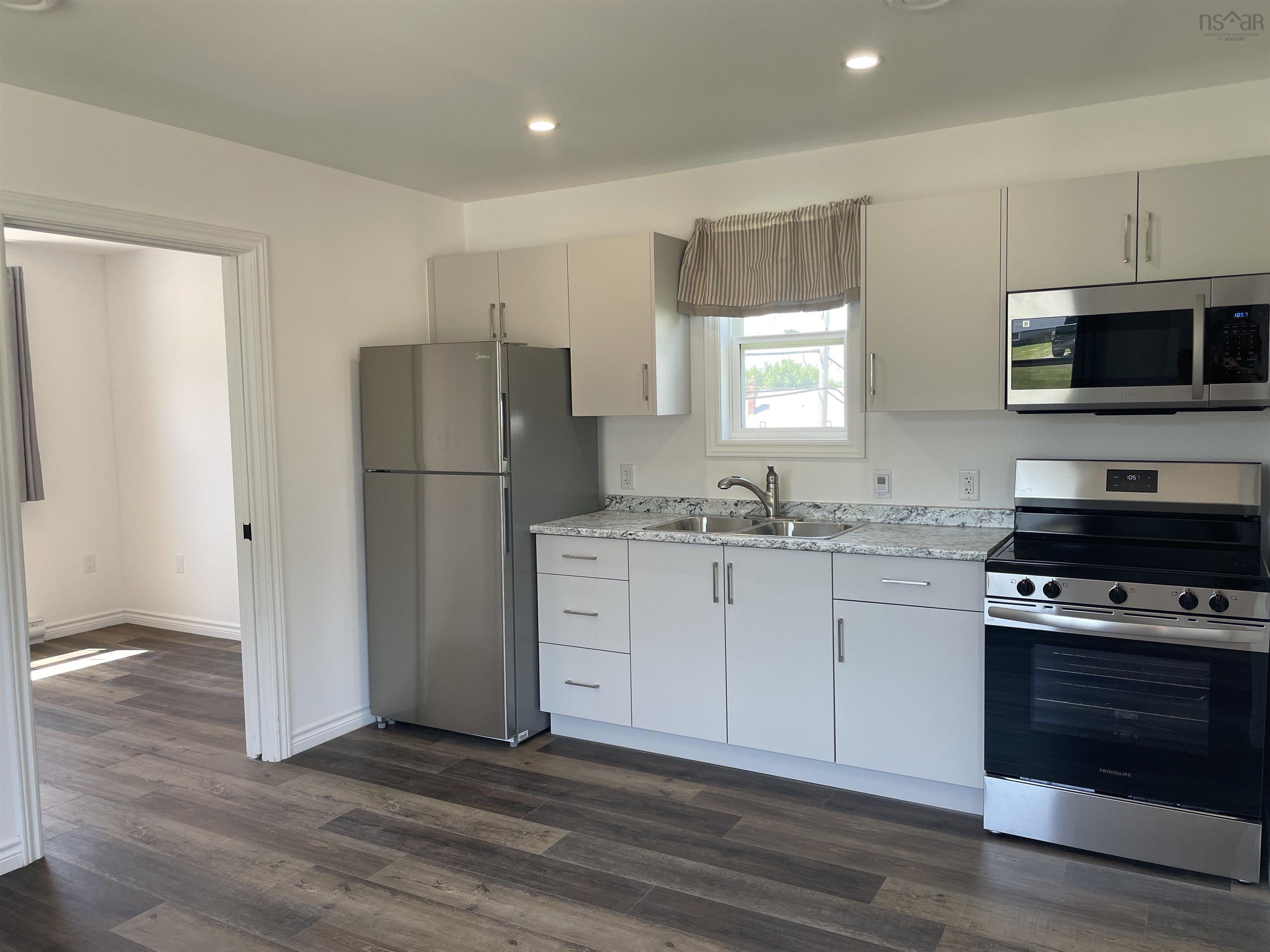 $199,900.00: 13-15 Mechanic Street, Springhill