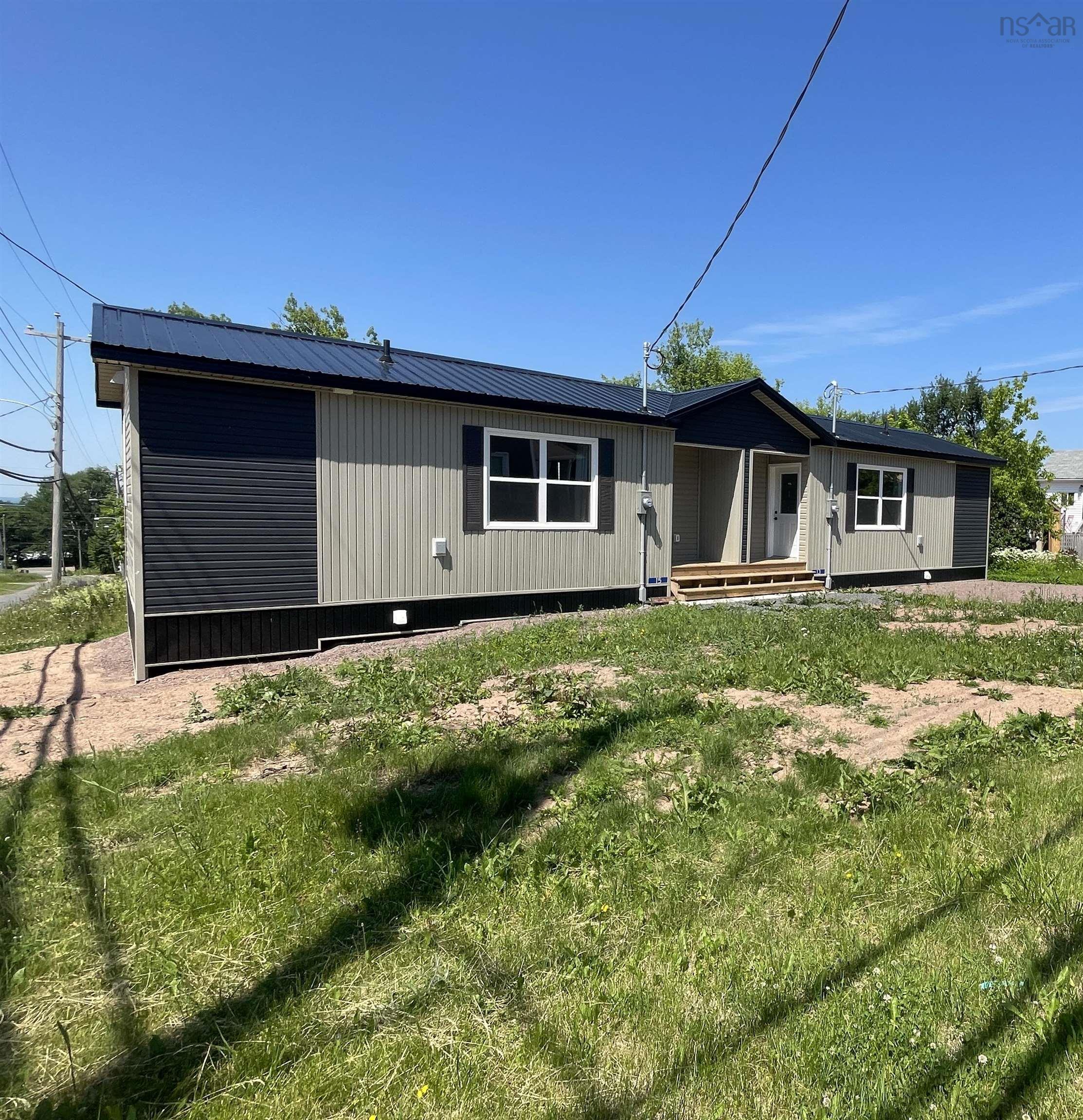 $199,900.00: 13-15 Mechanic Street, Springhill