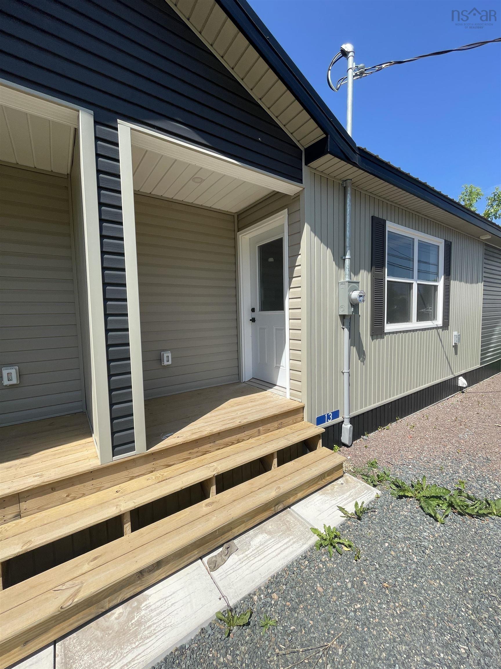 $199,900.00: 13-15 Mechanic Street, Springhill