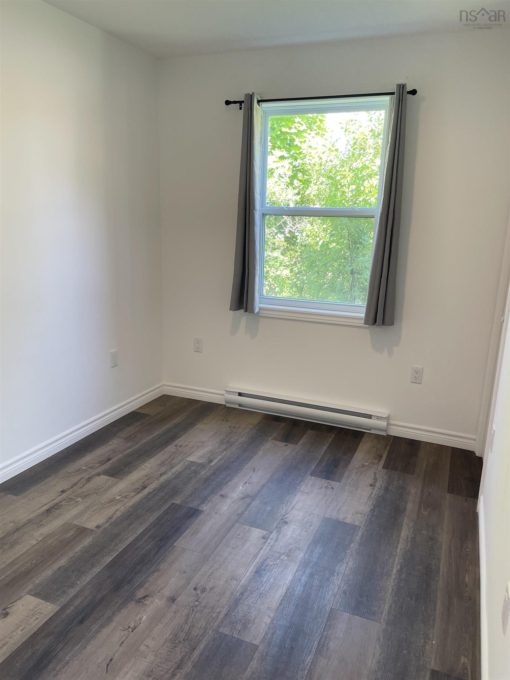 $199,900.00: 13-15 Mechanic Street, Springhill