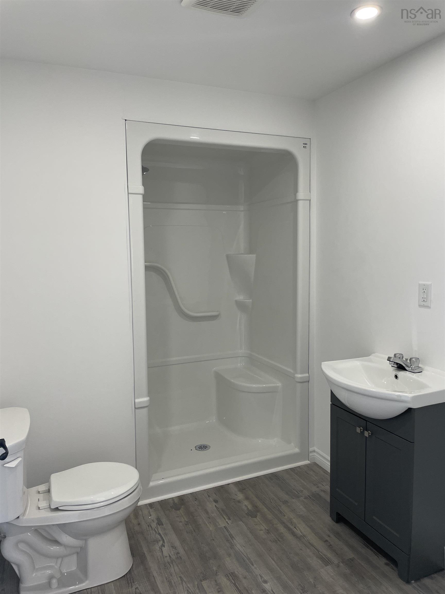 $199,900.00: 13-15 Mechanic Street, Springhill