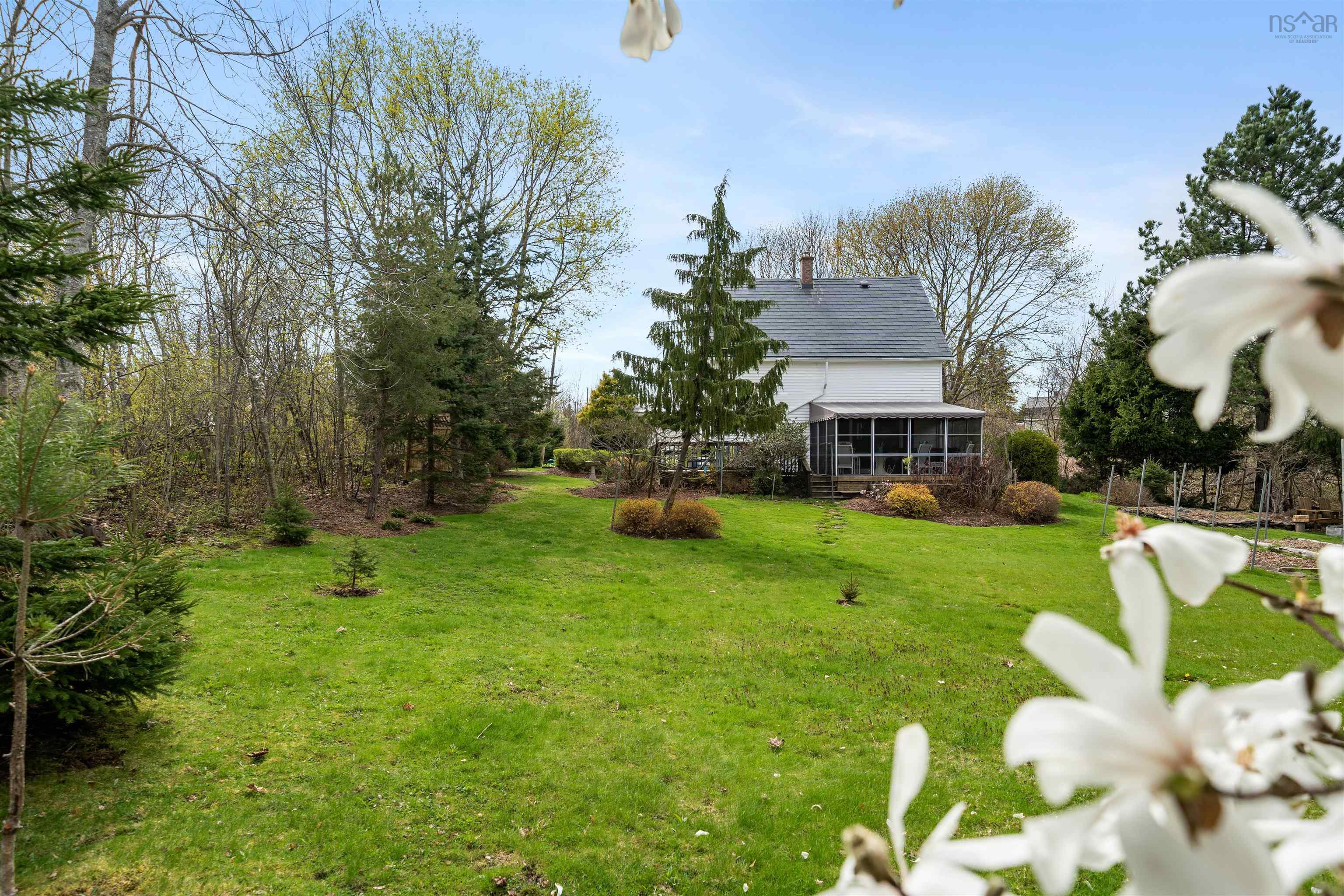 $289,900.00: 1932 College Street, Westville