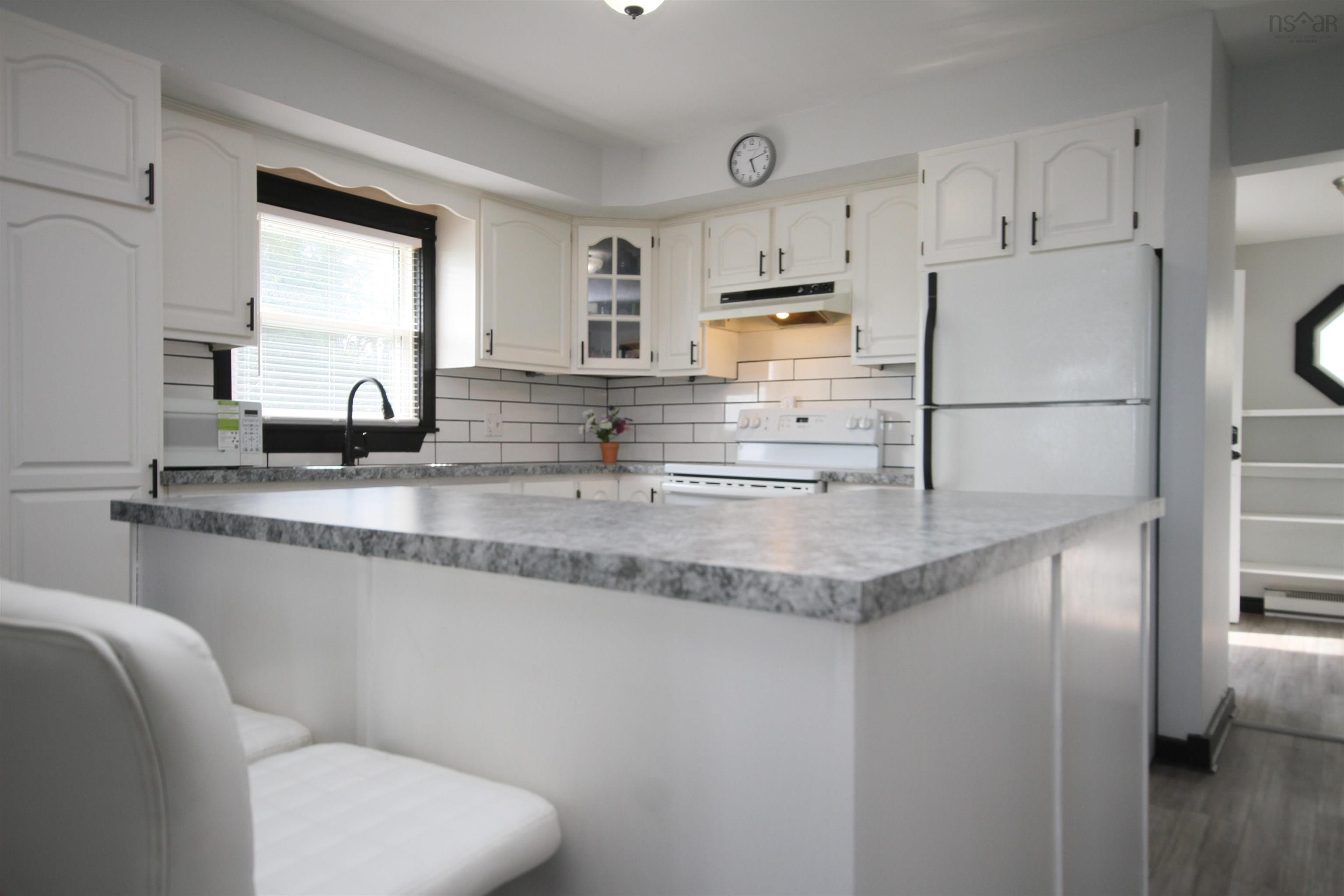 $204,900.00: 9653 Grenville Street, St. Peter