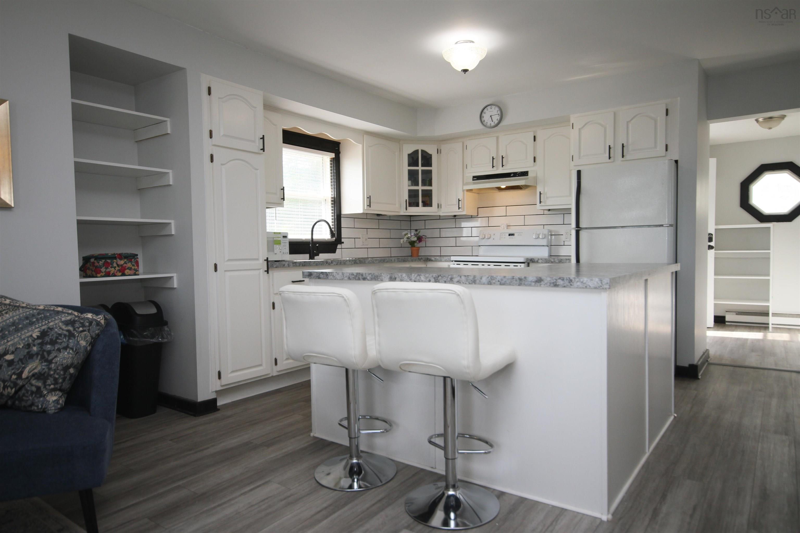 $204,900.00: 9653 Grenville Street, St. Peter