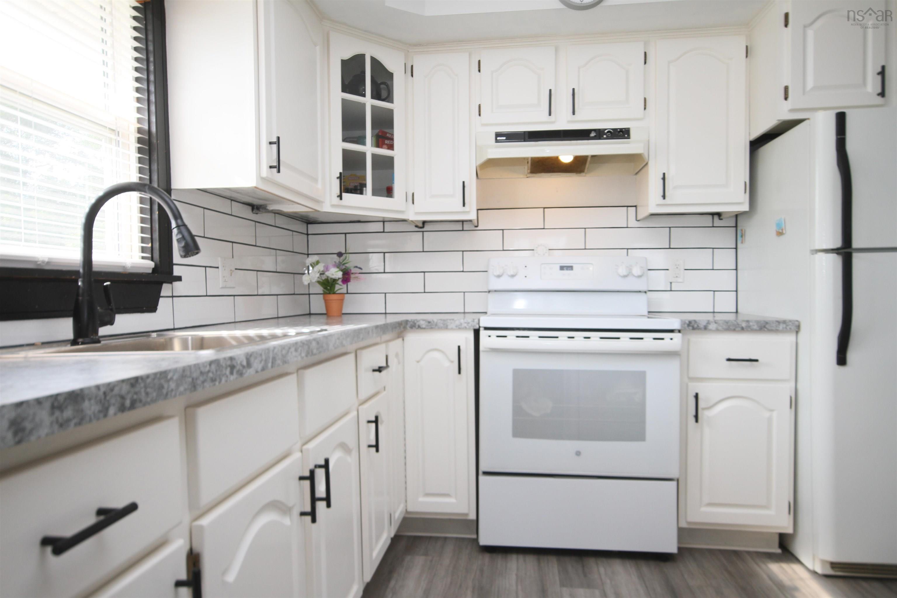 $204,900.00: 9653 Grenville Street, St. Peter