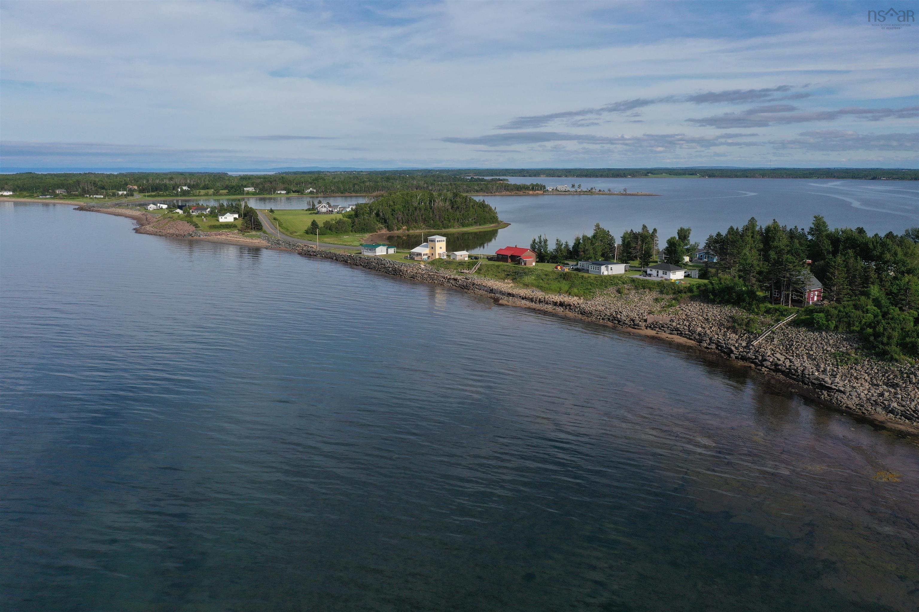 $299,900.00: 535 Caribou Island Road, Caribou Island