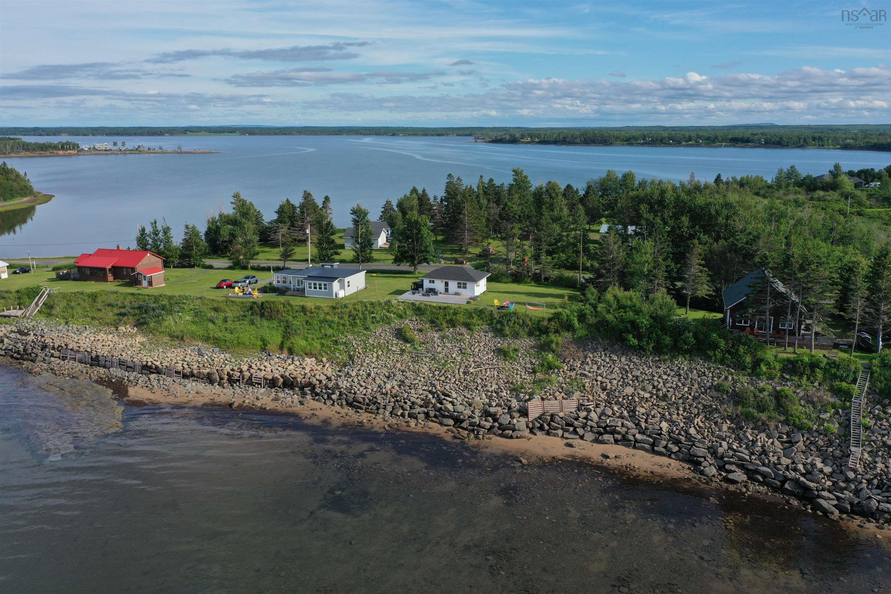 $299,900.00: 535 Caribou Island Road, Caribou Island