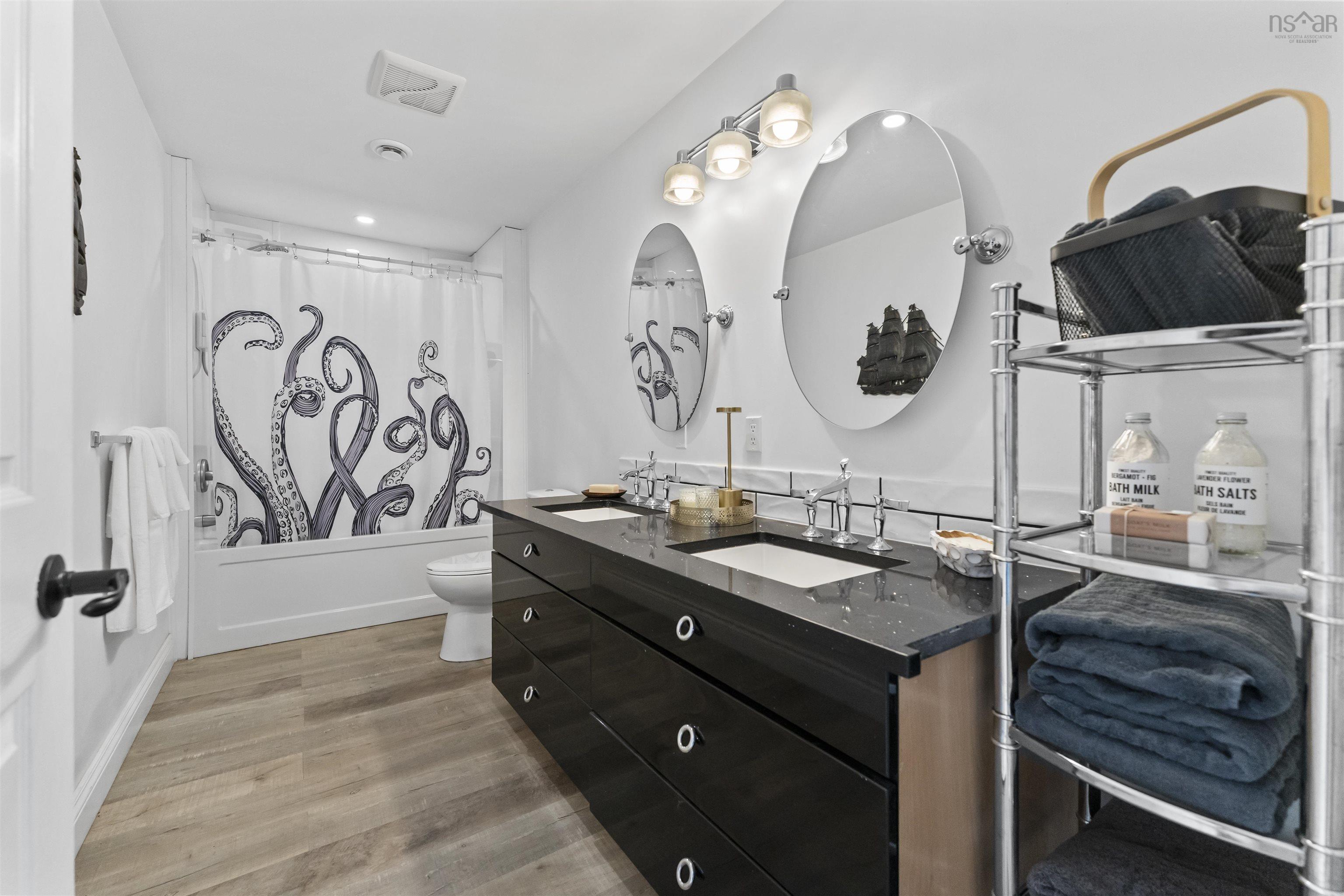 $599,000.00: 6 Massachusetts Road, Granville Centre