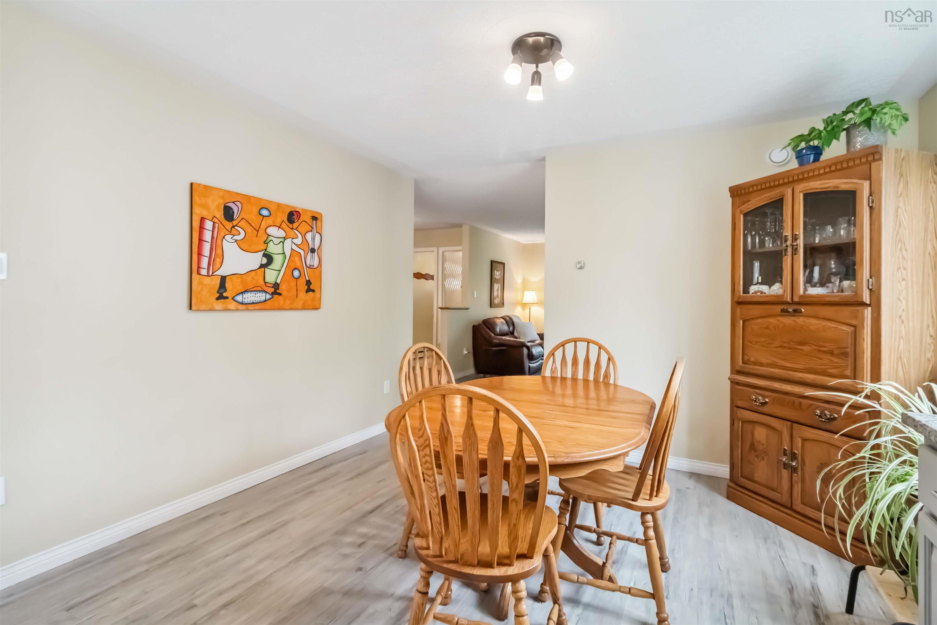 $749,900.00: 10 Crystal Drive, Bedford