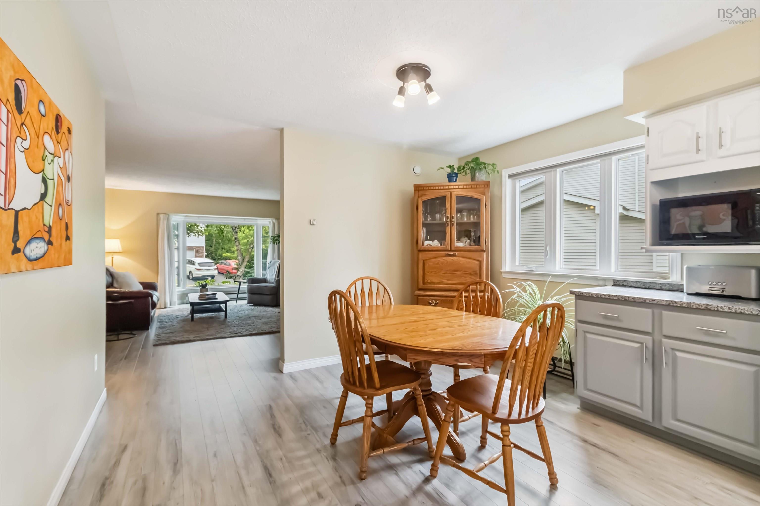 $749,900.00: 10 Crystal Drive, Bedford