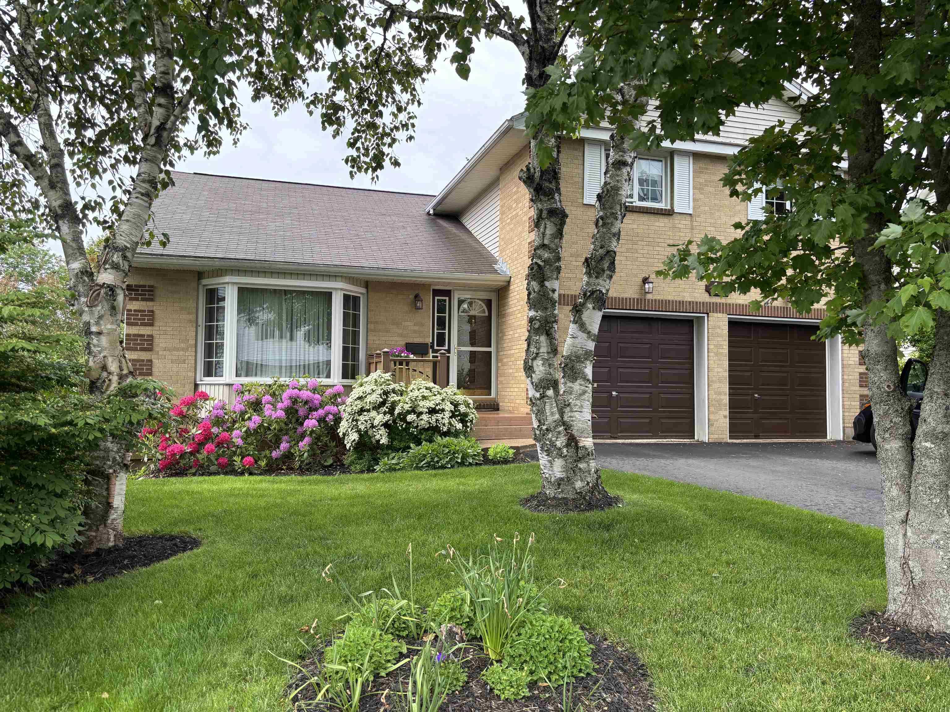 $749,900.00: 10 Crystal Drive, Bedford
