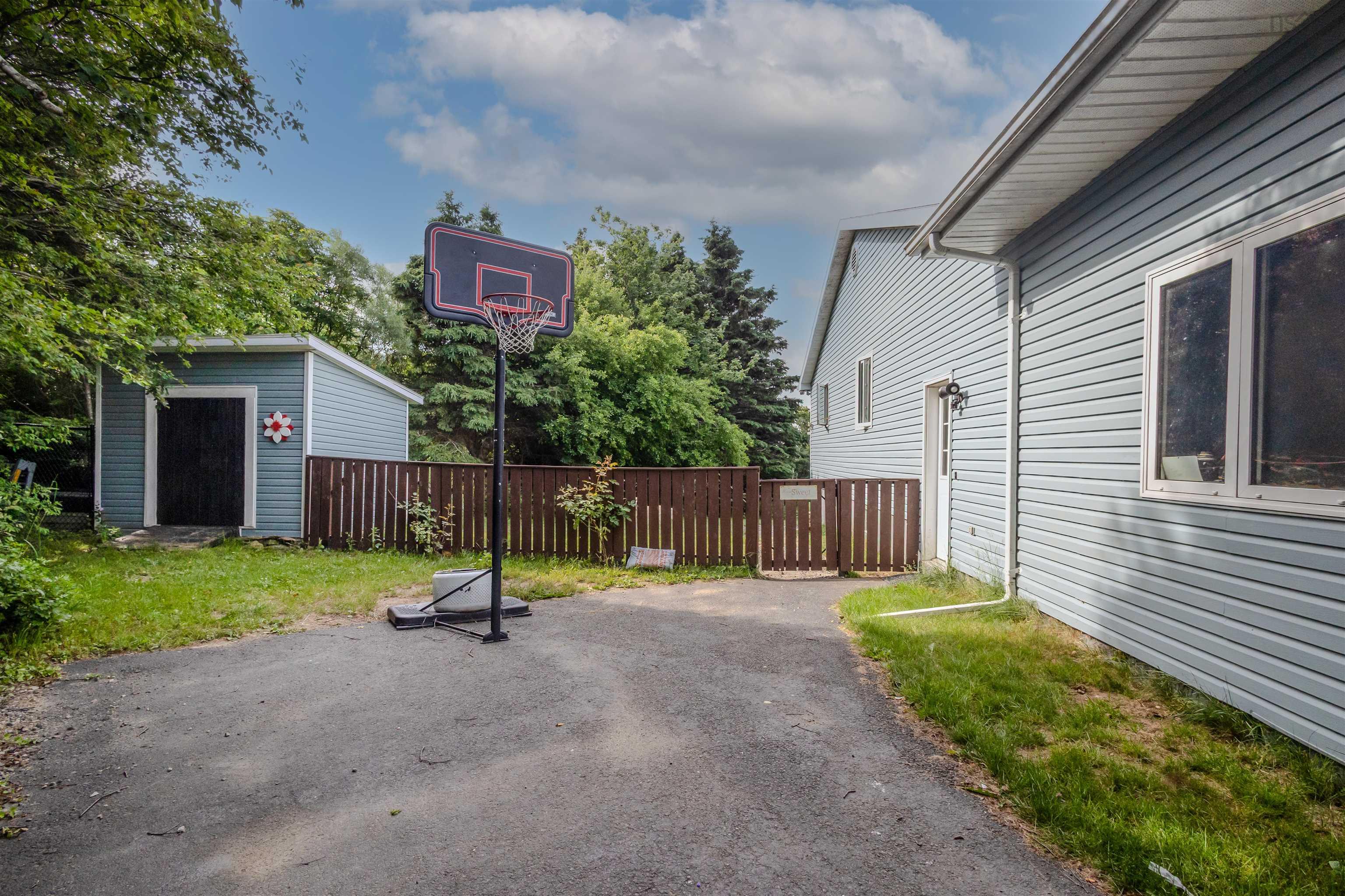 $595,500.00: 2660 Lingan Road, New Waterford