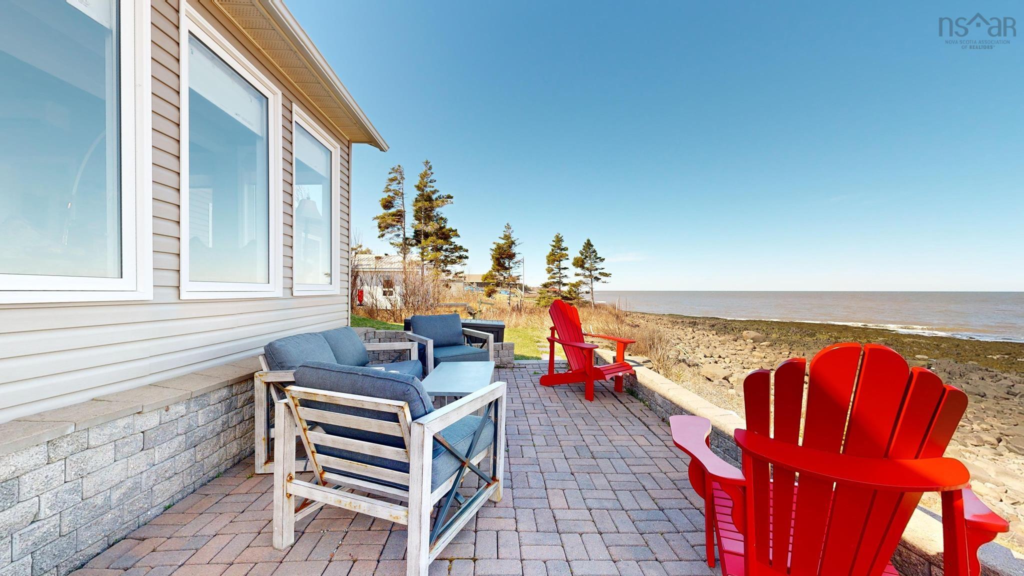 $669,500.00: 59 SUNSET Avenue, Phinneys Cove