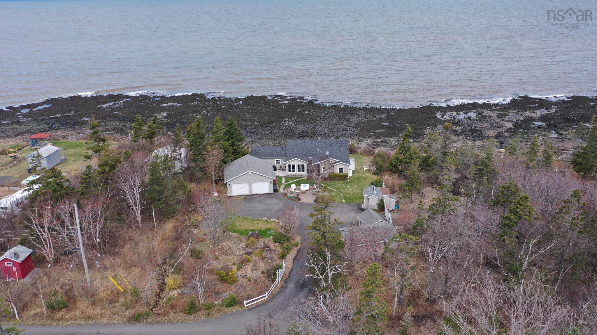 $669,500.00: 59 SUNSET Avenue, Phinneys Cove