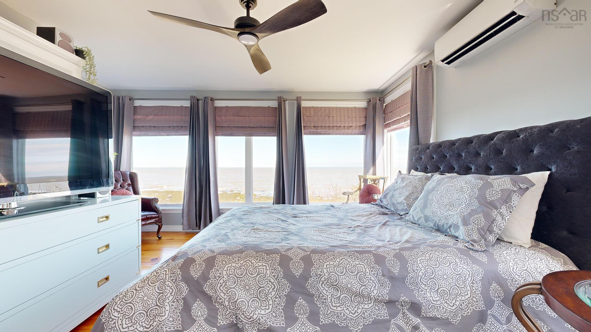 $669,500.00: 59 SUNSET Avenue, Phinneys Cove