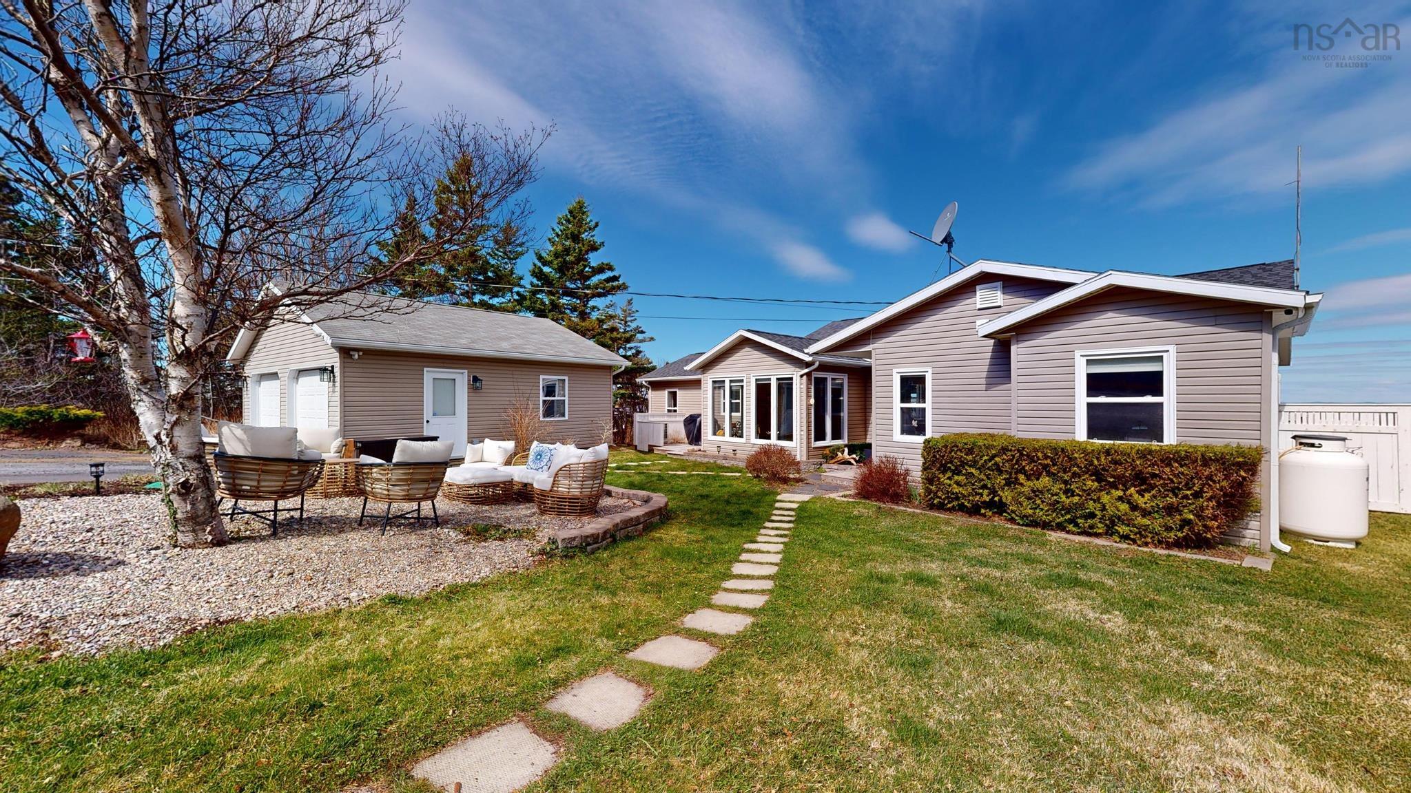 $669,500.00: 59 SUNSET Avenue, Phinneys Cove